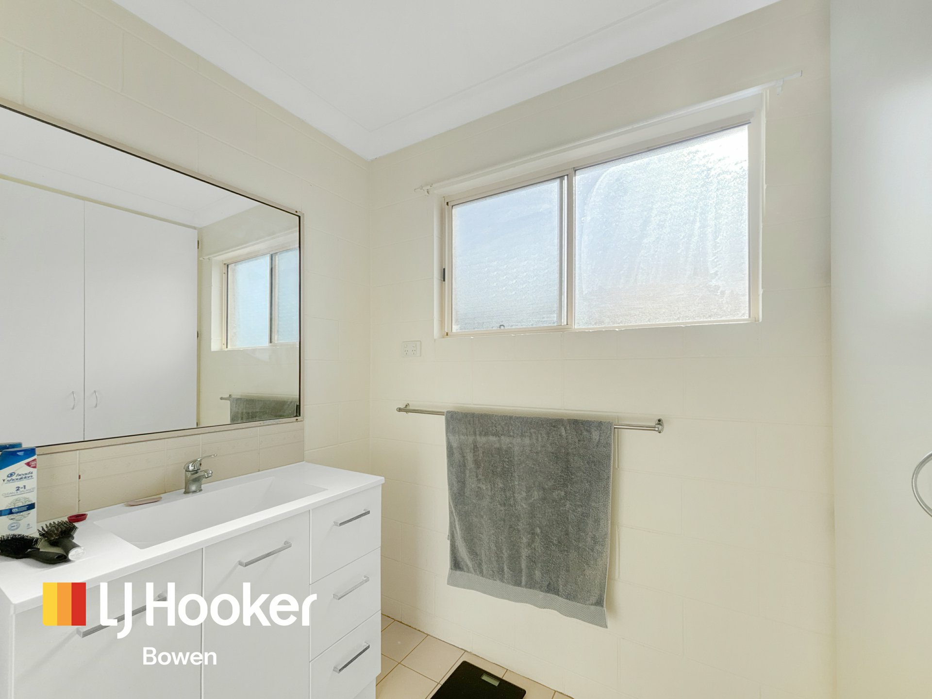 13 Oak Crescent — photo 13 of 19