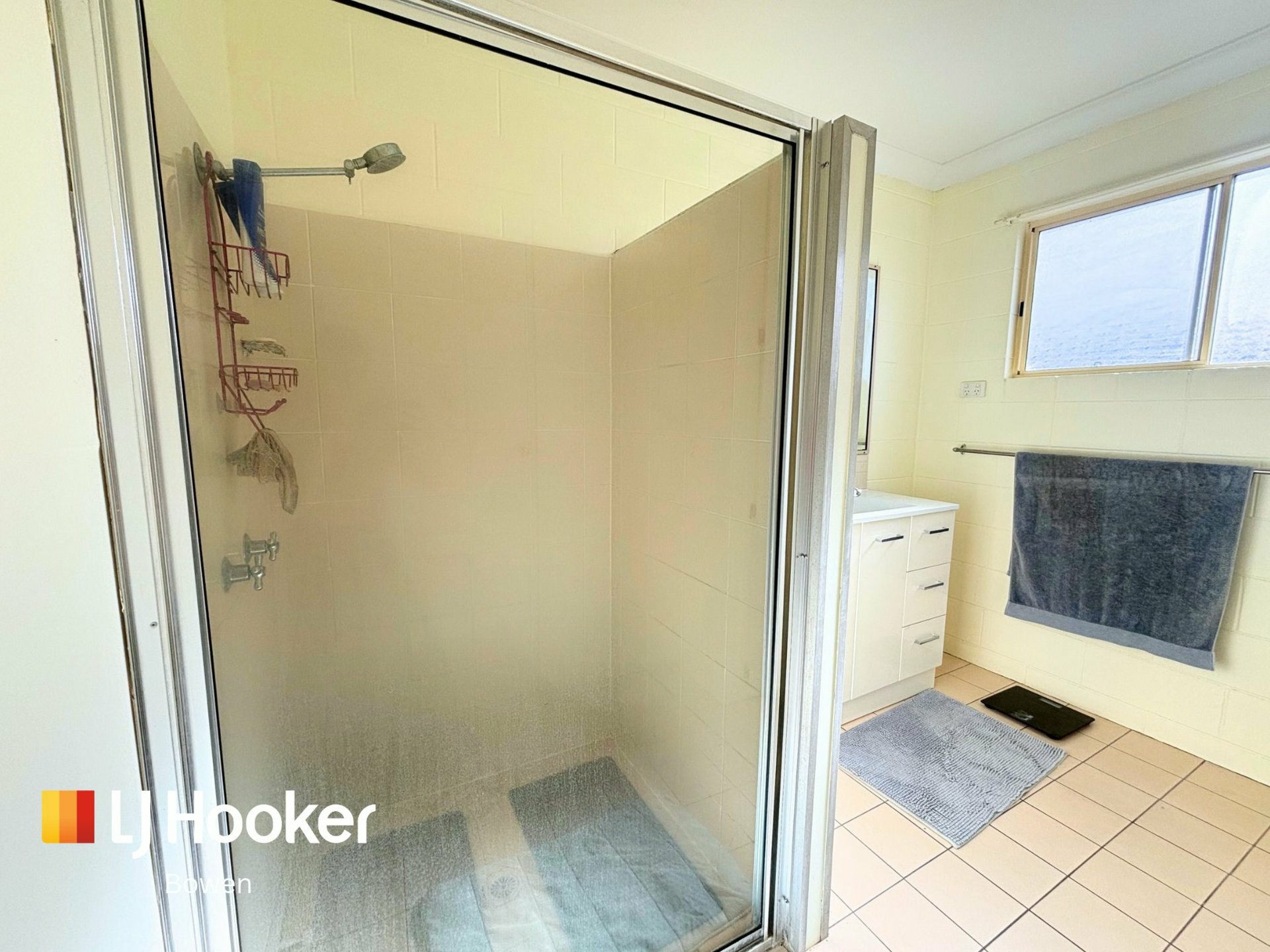 13 Oak Crescent — photo 14 of 19
