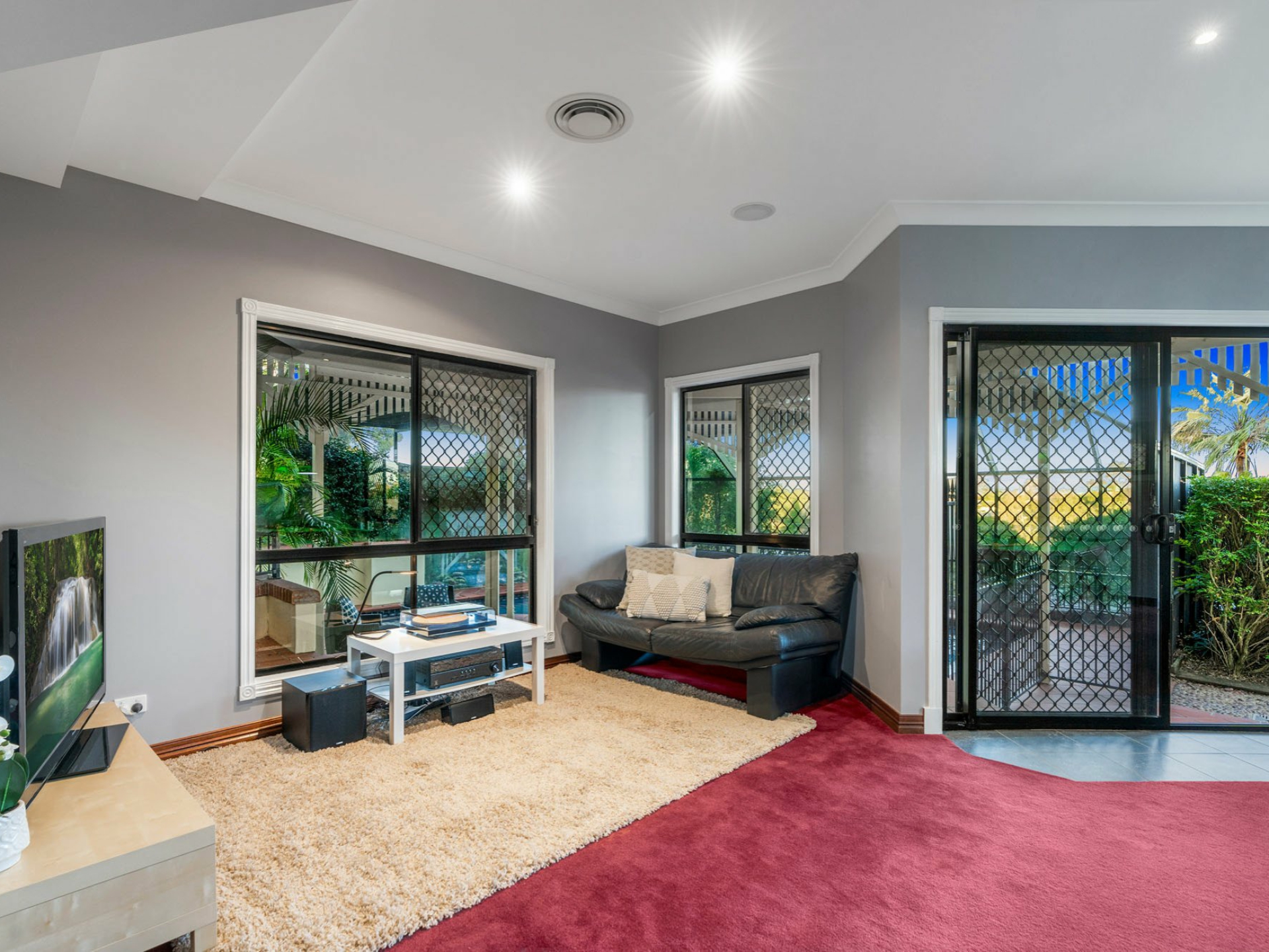 15 Rembrandt Street, CARINA