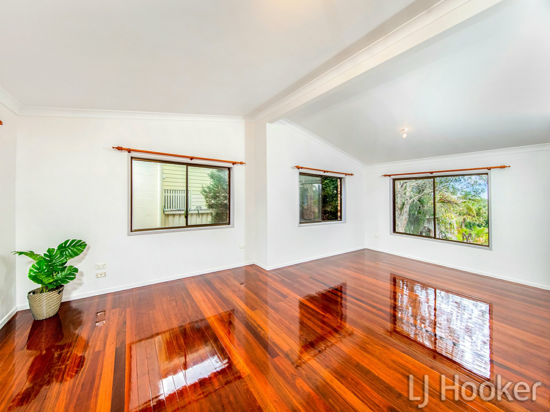 11 Rembrandt Street, CARINA