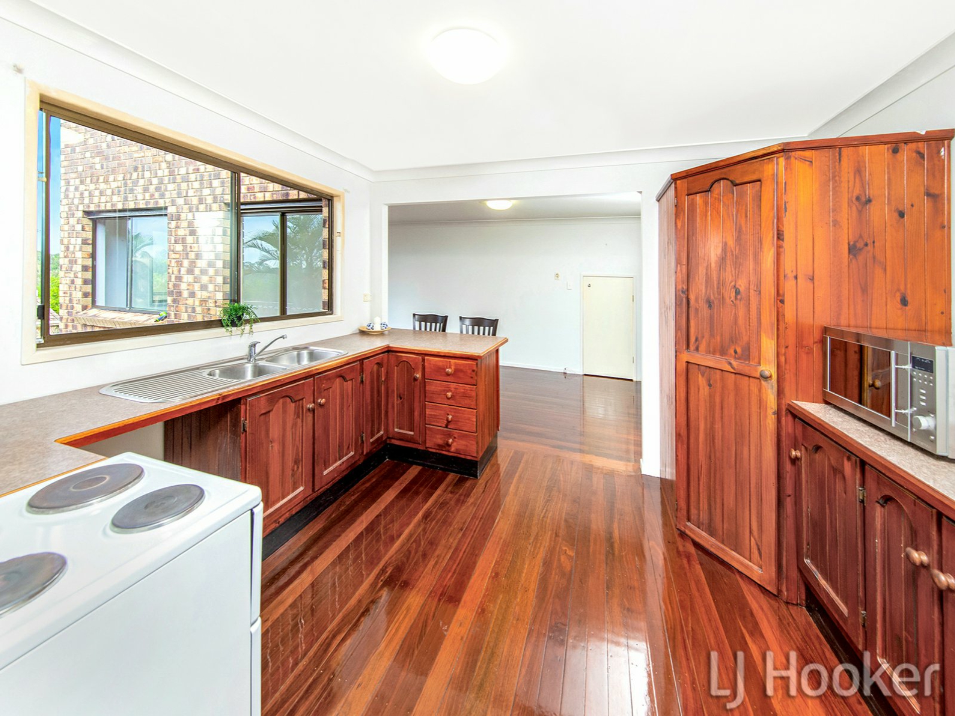 11 Rembrandt Street, CARINA