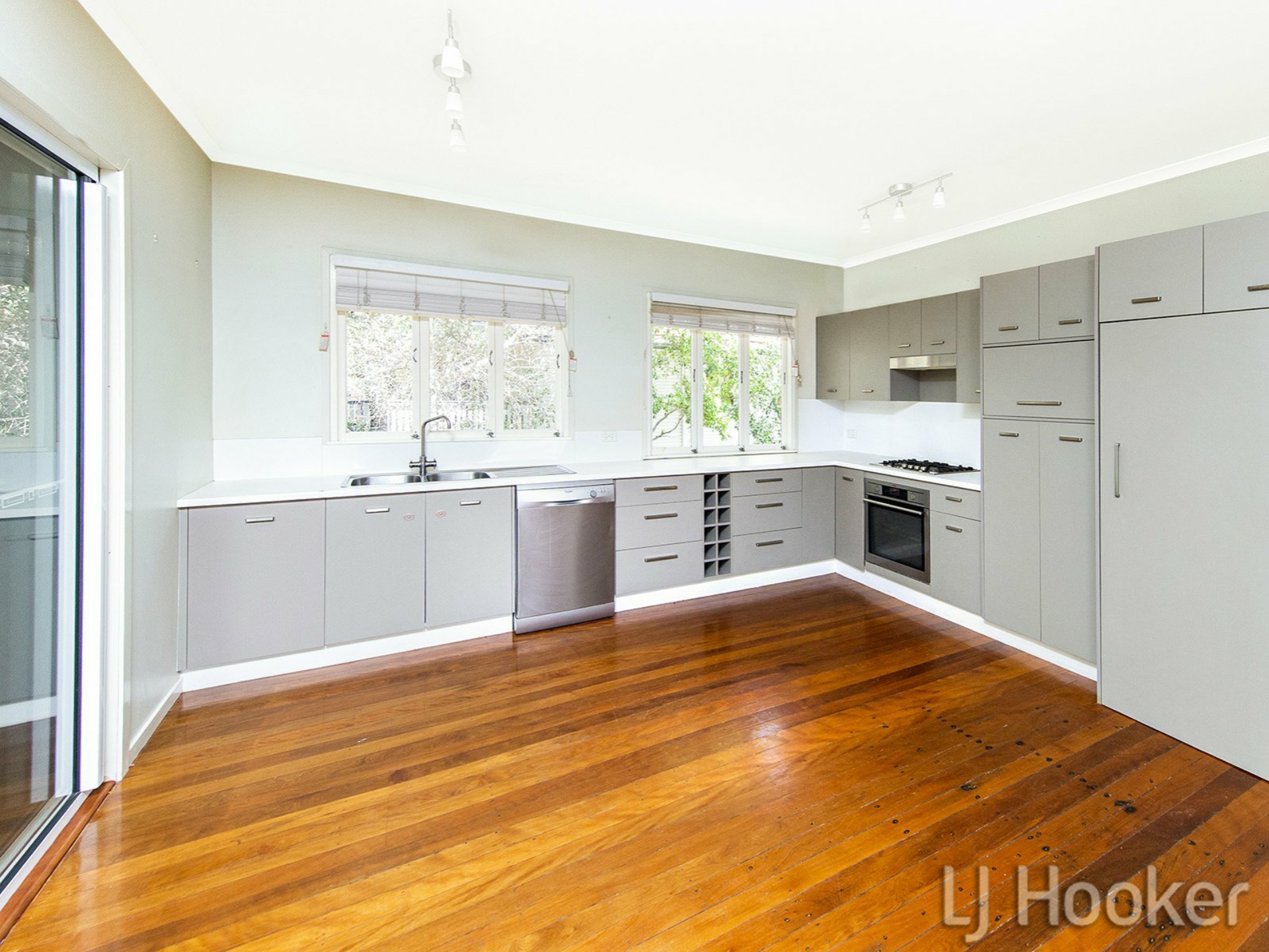 114 Lawn Street, HOLLAND PARK