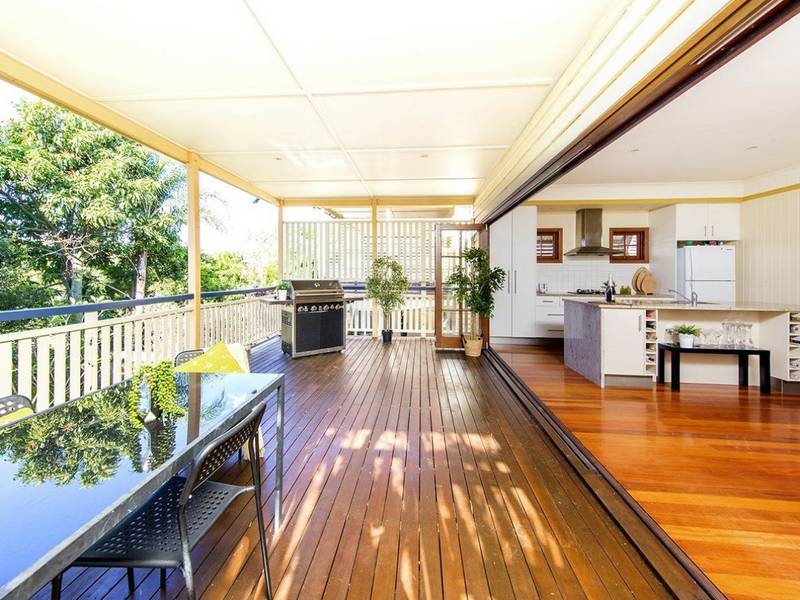 28 Redfern Street, WOOLLOONGABBA