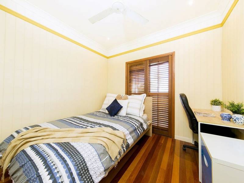 28 Redfern Street, WOOLLOONGABBA