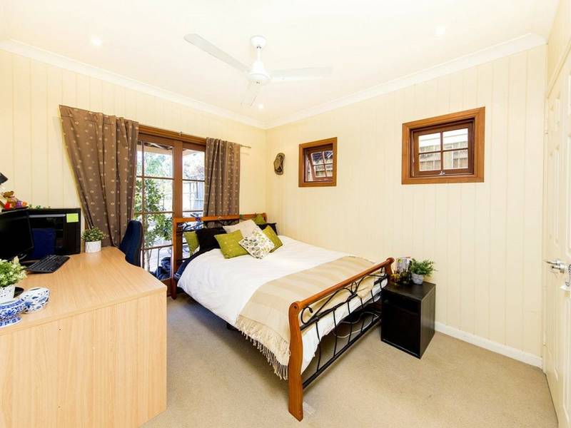 28 Redfern Street, WOOLLOONGABBA