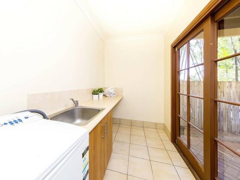 28 Redfern Street, WOOLLOONGABBA