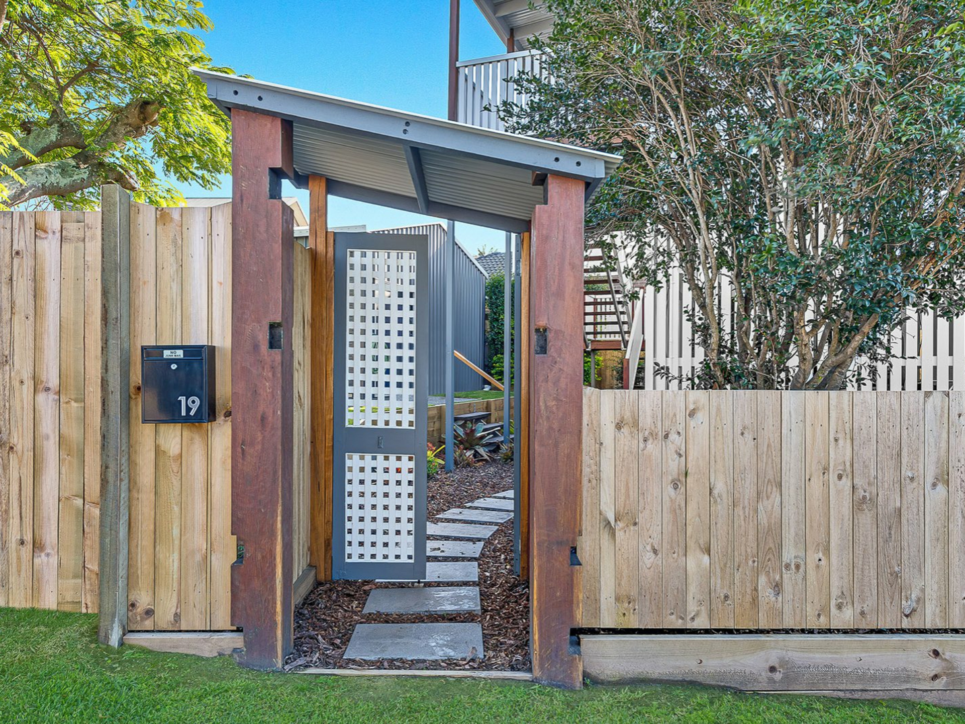 19 Sibley Road Wynnum West QLD