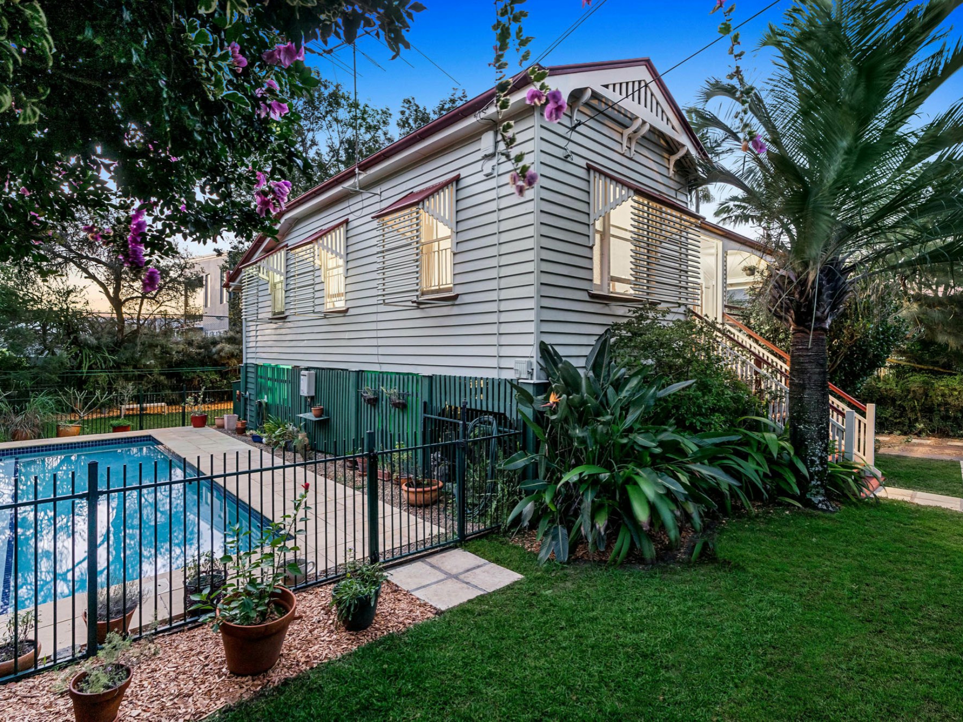 366 Hawthorne Road, HAWTHORNE