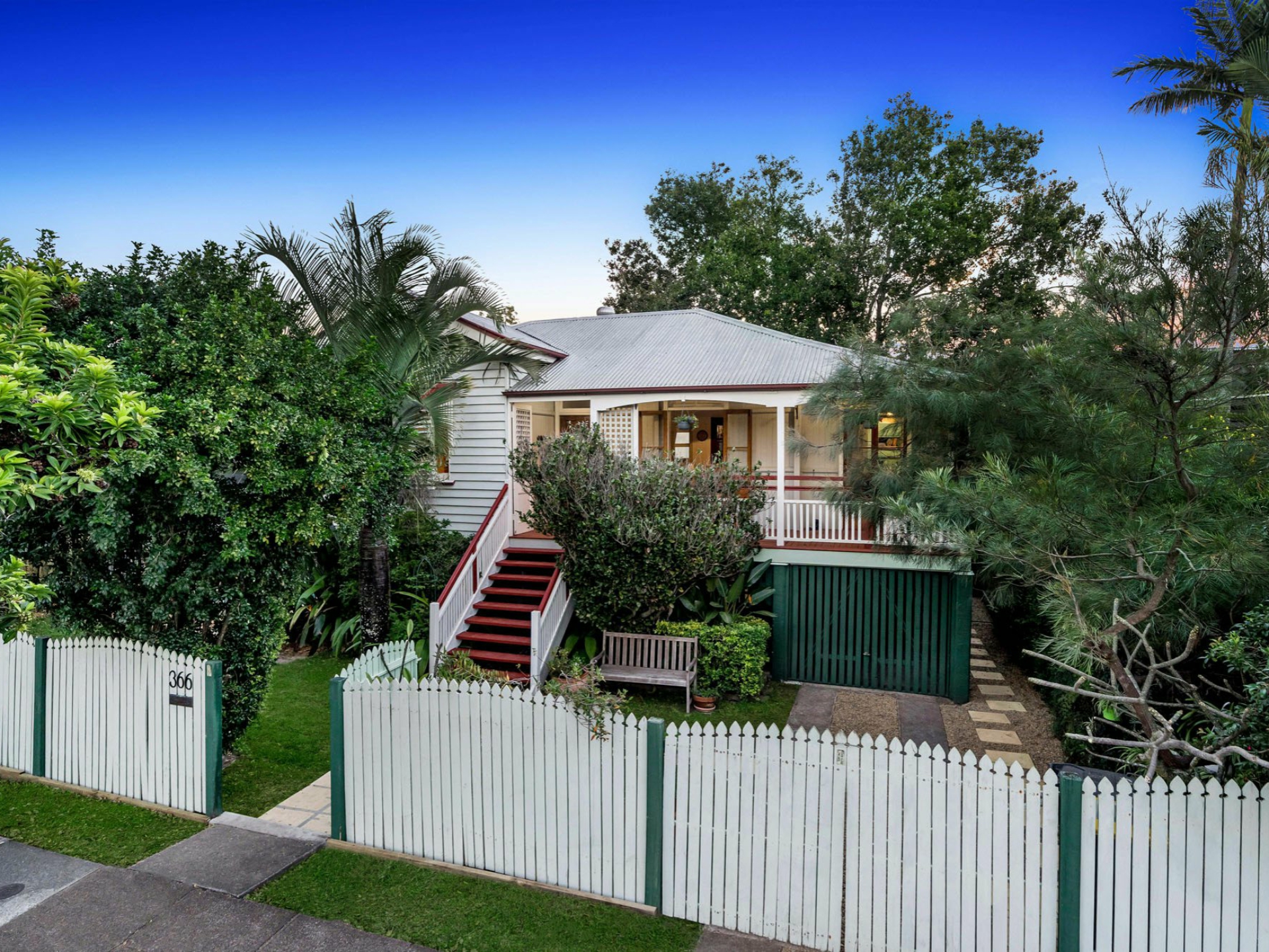 366 Hawthorne Road, HAWTHORNE