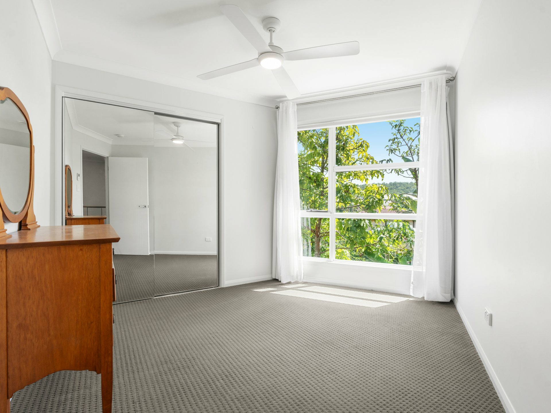 Unit 1/16 Ormuz Street, CARINA HEIGHTS