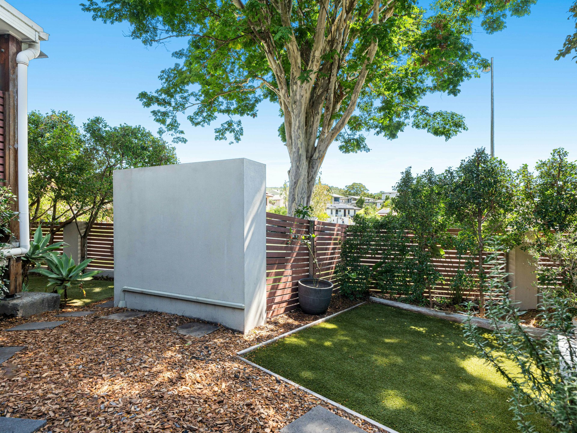 Unit 1/16 Ormuz Street, CARINA HEIGHTS