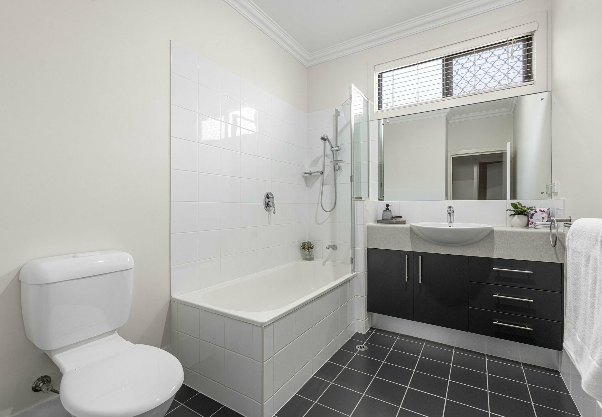 120 Armstrong Road, CANNON HILL