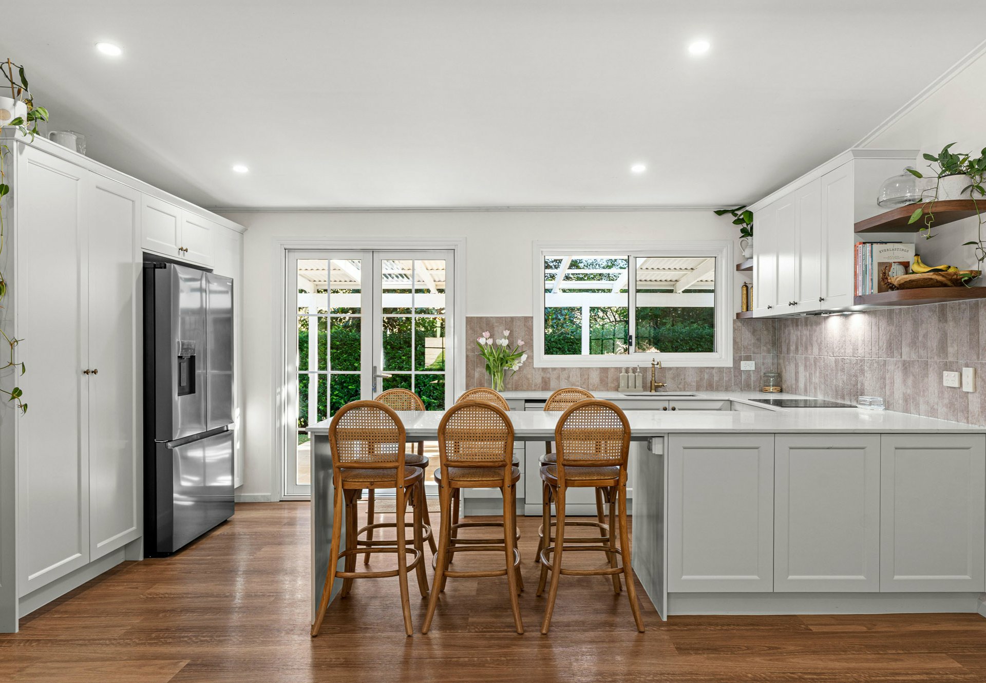 32 Beacon Drive — photo 2 of 16