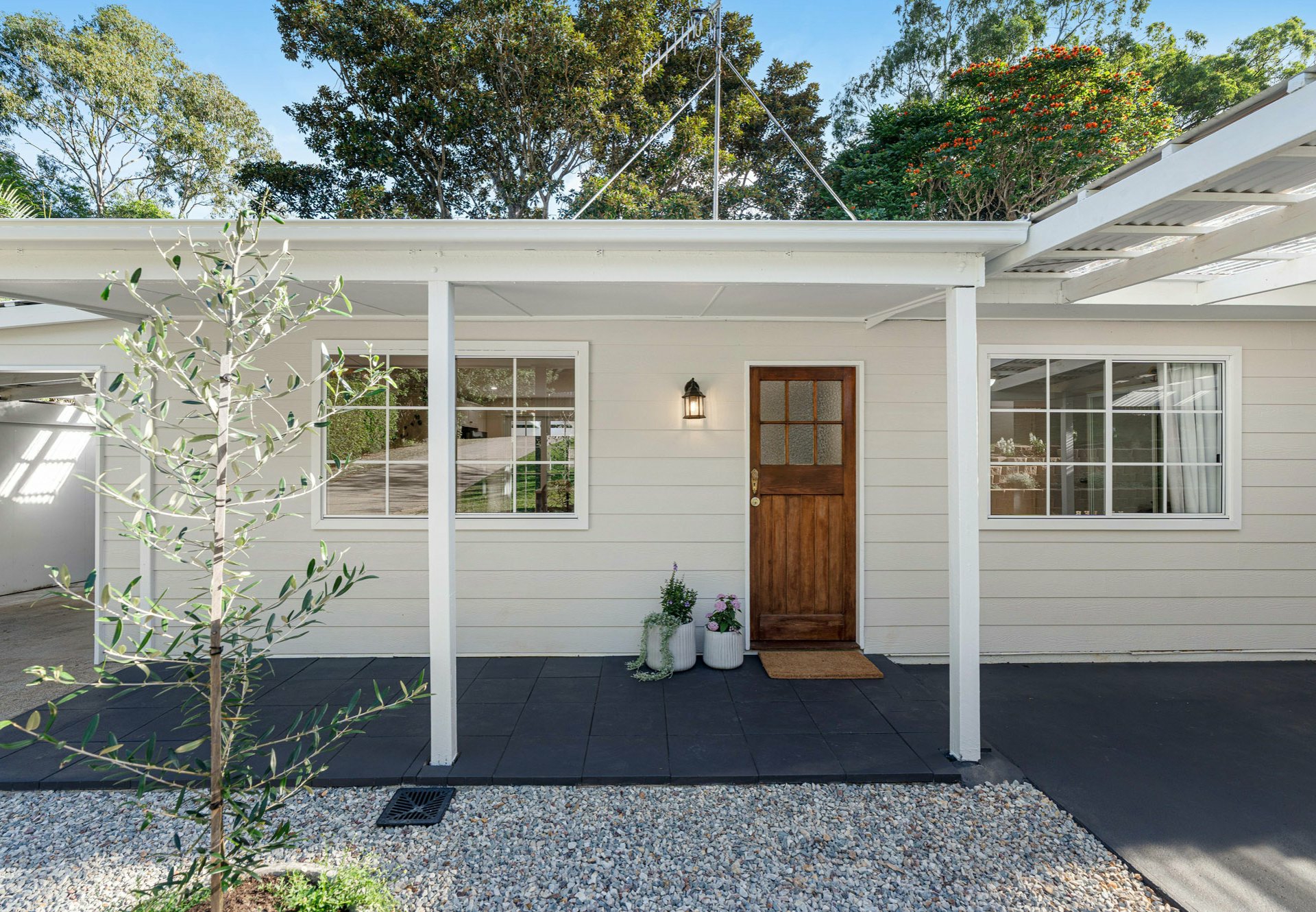 32 Beacon Drive — photo 3 of 16