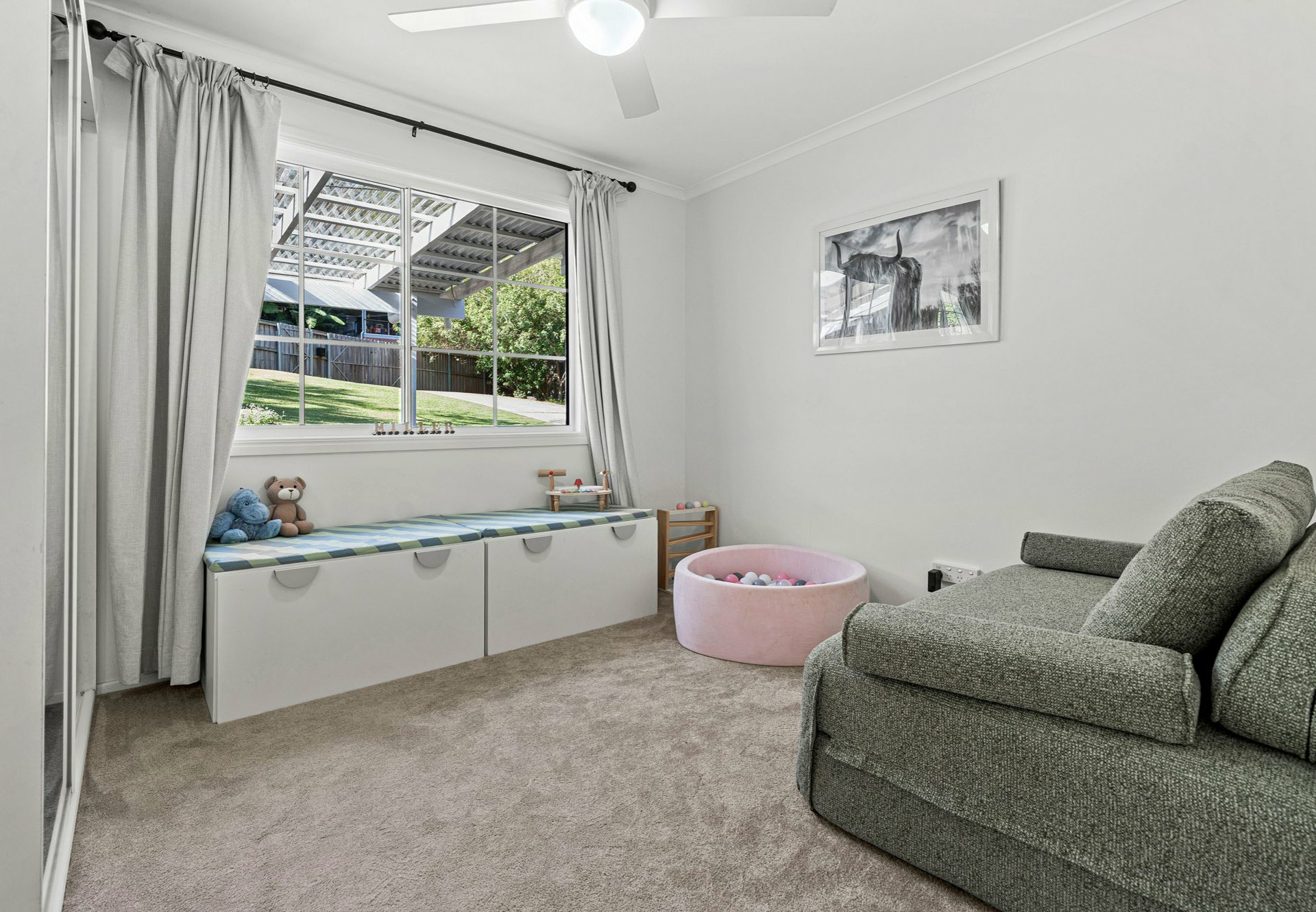 32 Beacon Drive — photo 9 of 16