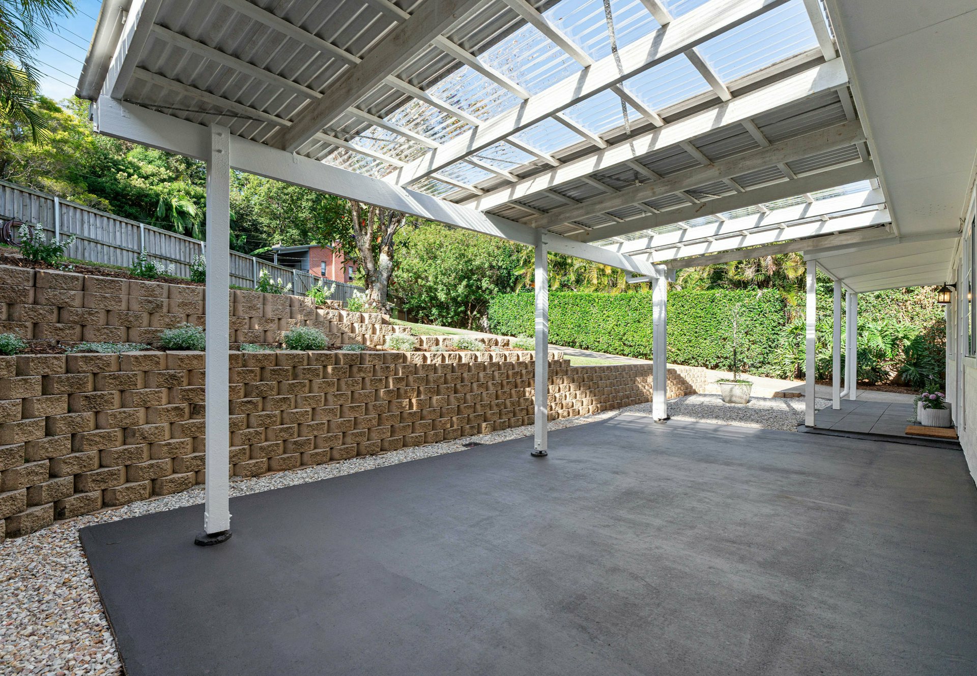 32 Beacon Drive — photo 14 of 16
