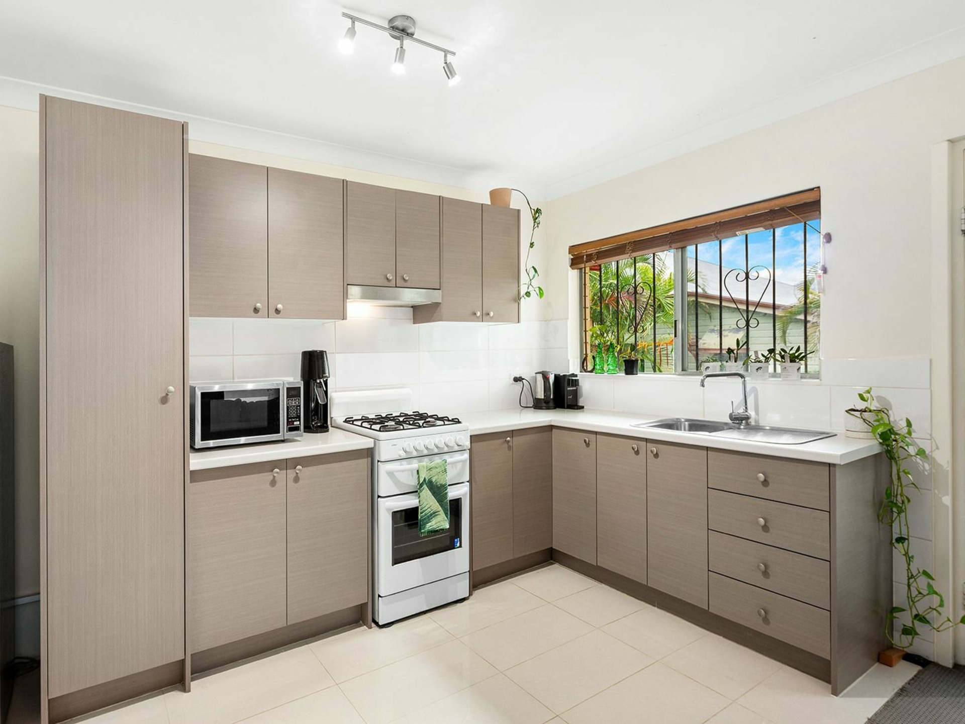 4/54 Mansfield Street — photo 4 of 11