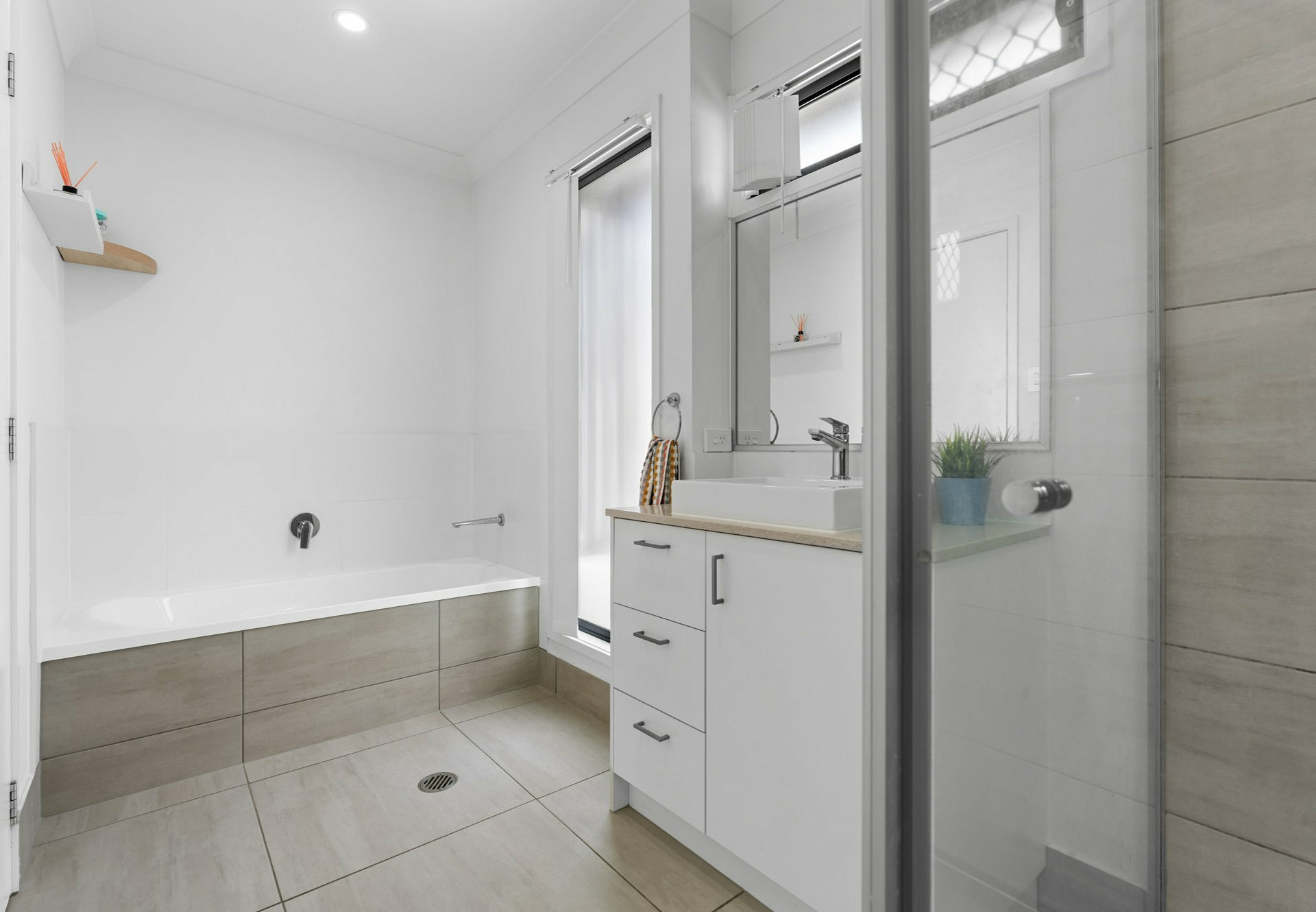 4/1501 Wynnum Road — photo 13 of 14