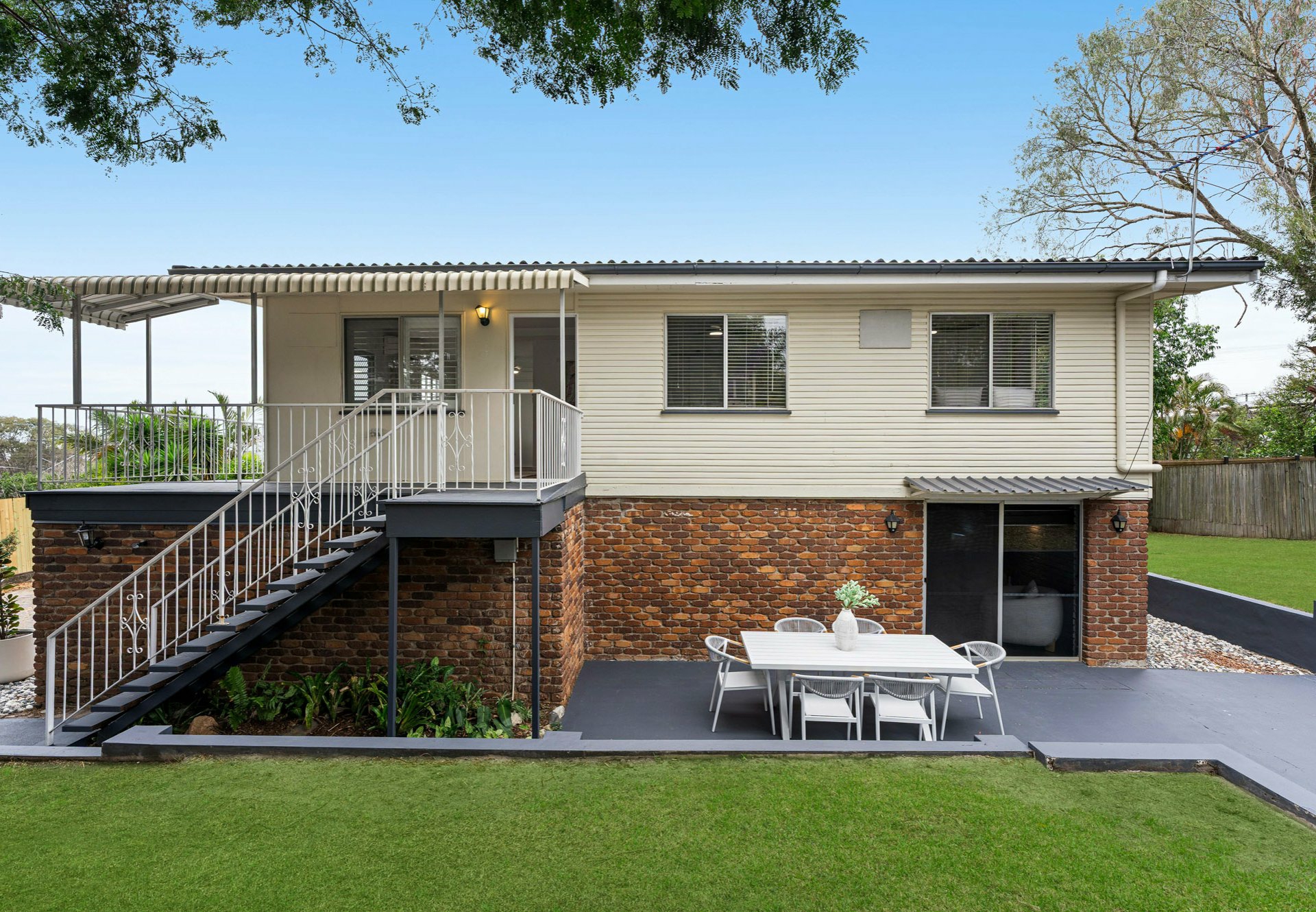77 Woodanga Street — photo 3 of 17