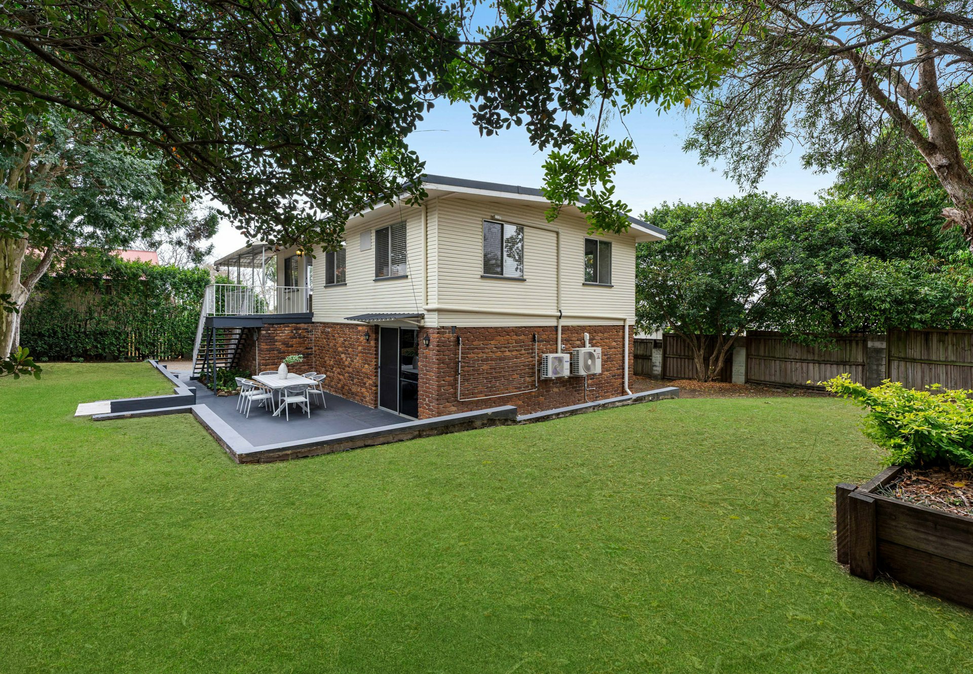 77 Woodanga Street — photo 16 of 17