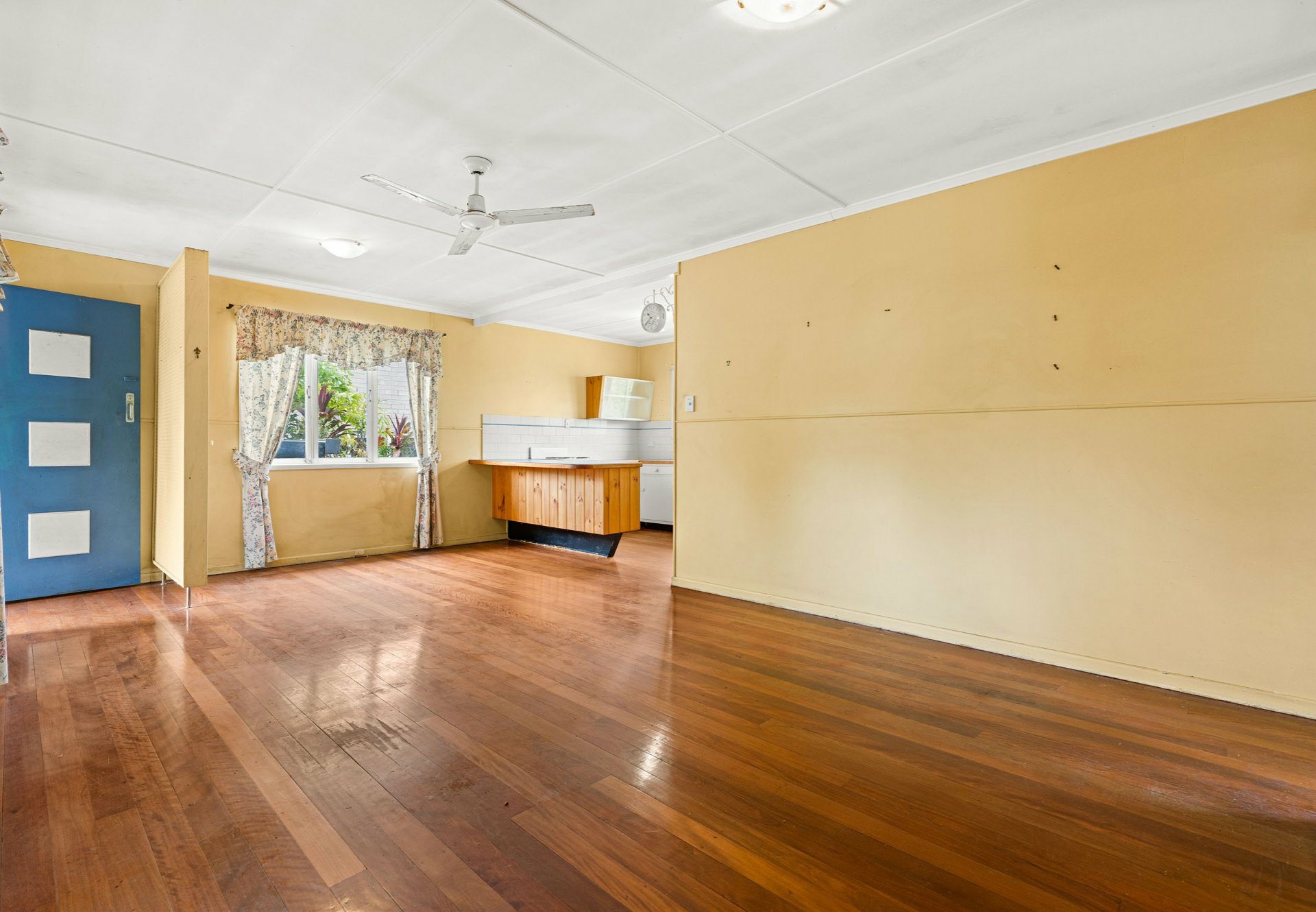 71 Whitworth Road — photo 3 of 14