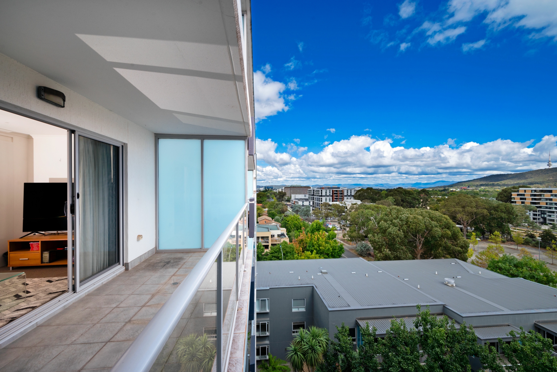 817/17 Dooring Street, Braddon