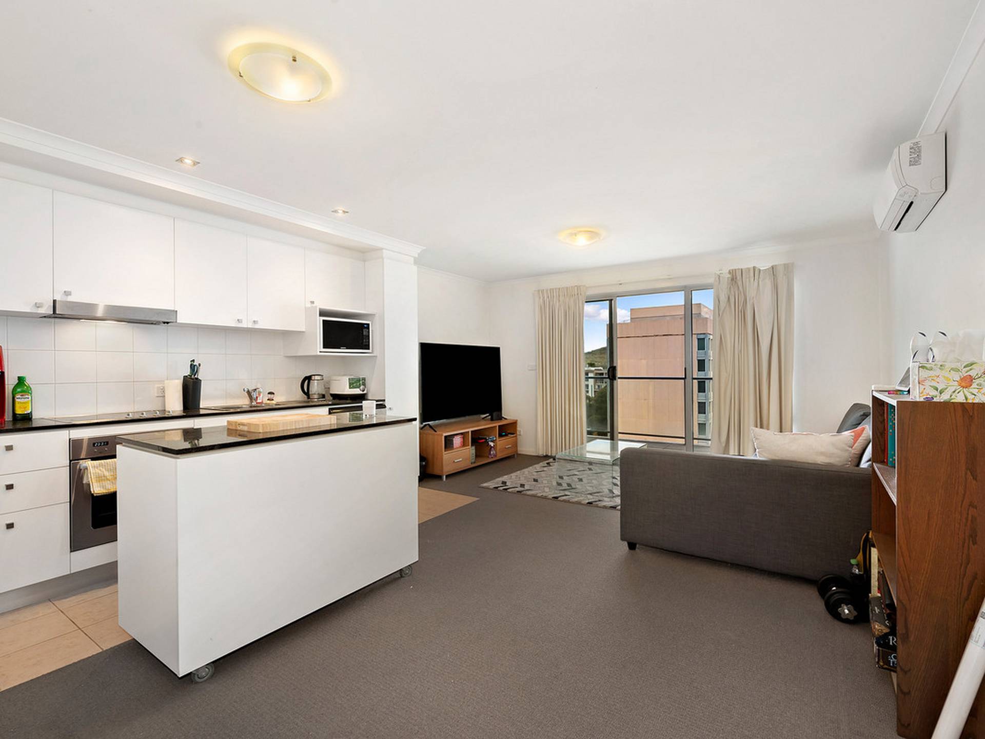 817/17 Dooring Street, BRADDON