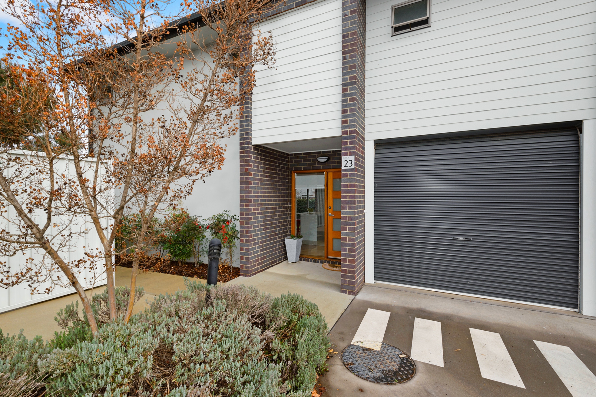 23/2 Clare Burton Crescent Franklin ACT