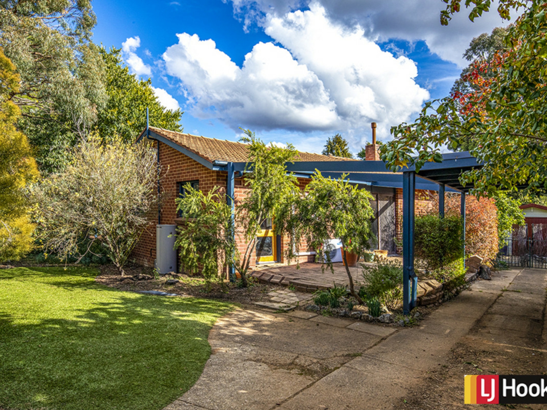 48 Glossop Crescent, CAMPBELL