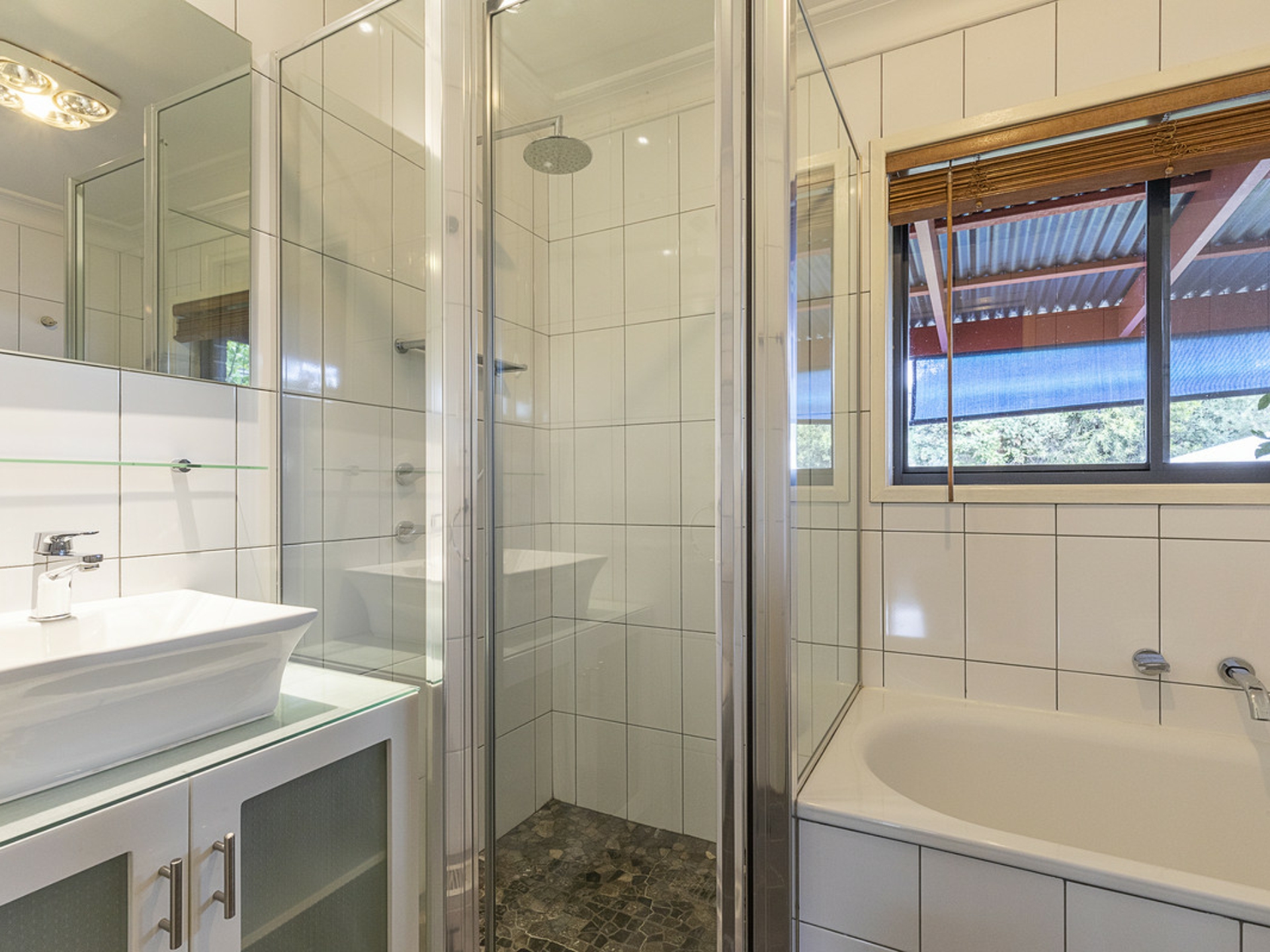 48 Glossop Crescent, CAMPBELL