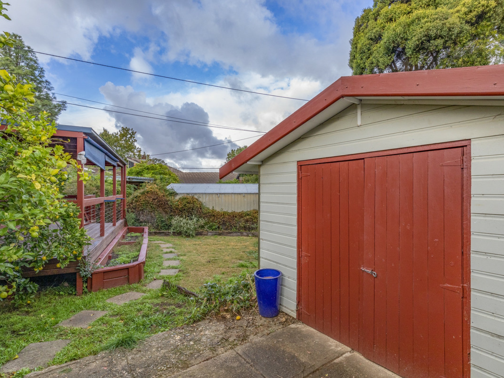 48 Glossop Crescent, CAMPBELL