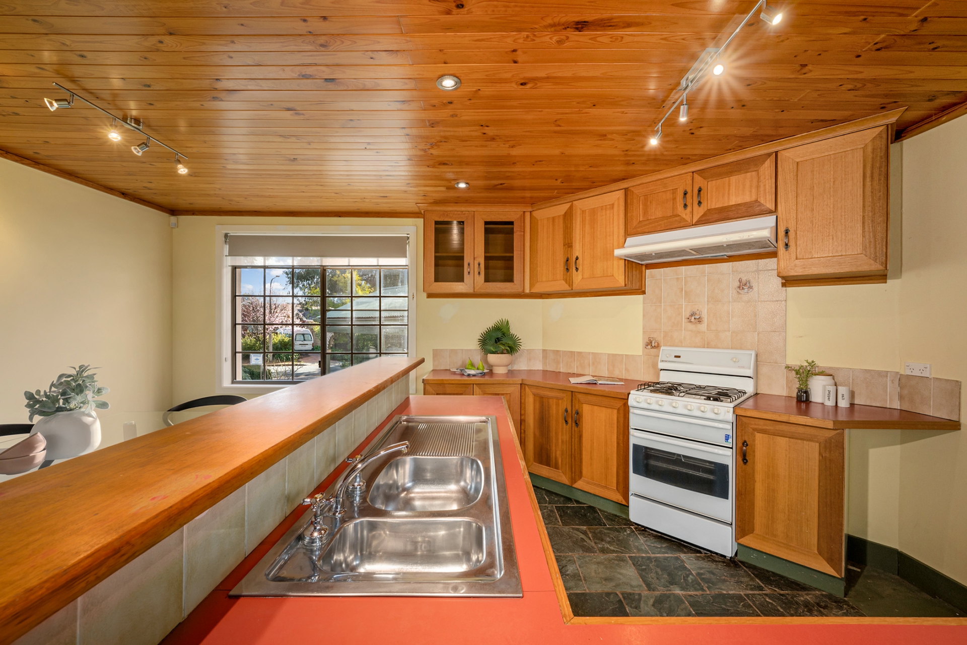 29 Skinner Street, COOK