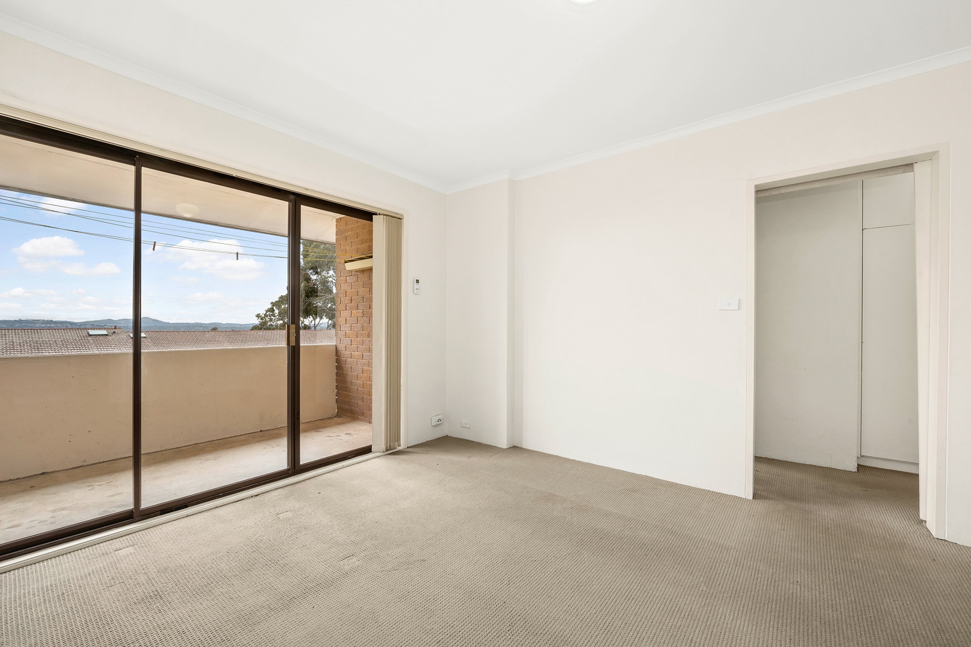 17/32 Springvale Drive, Hawker