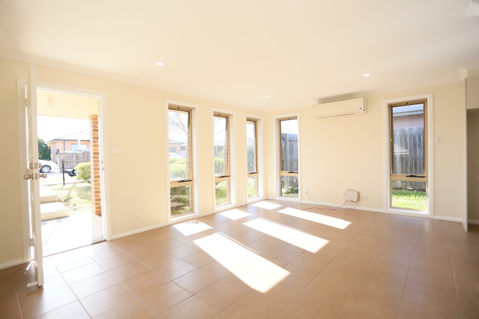 1/2 Kylie Tennant Street, FRANKLIN