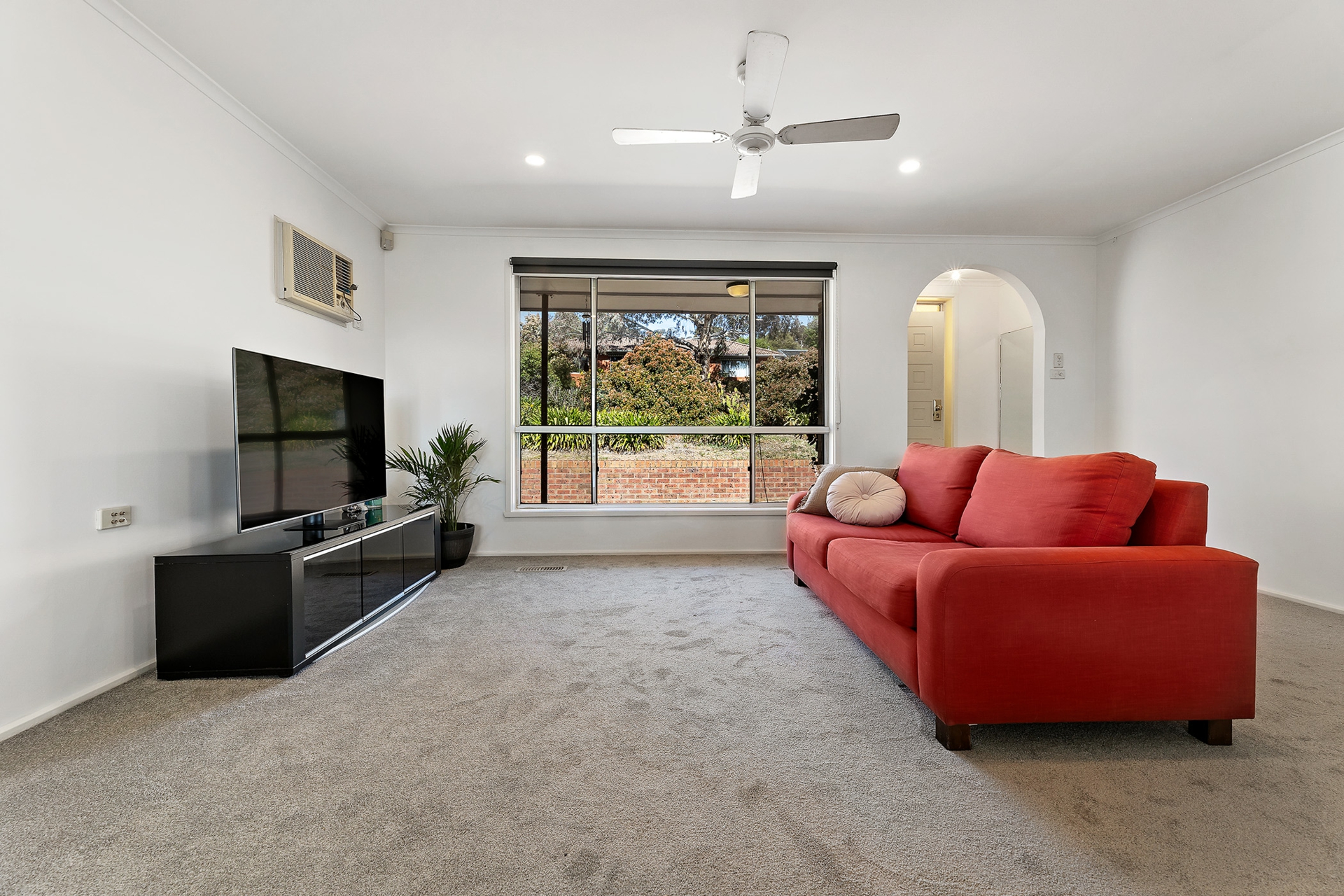 136 Chuculba Crescent, GIRALANG