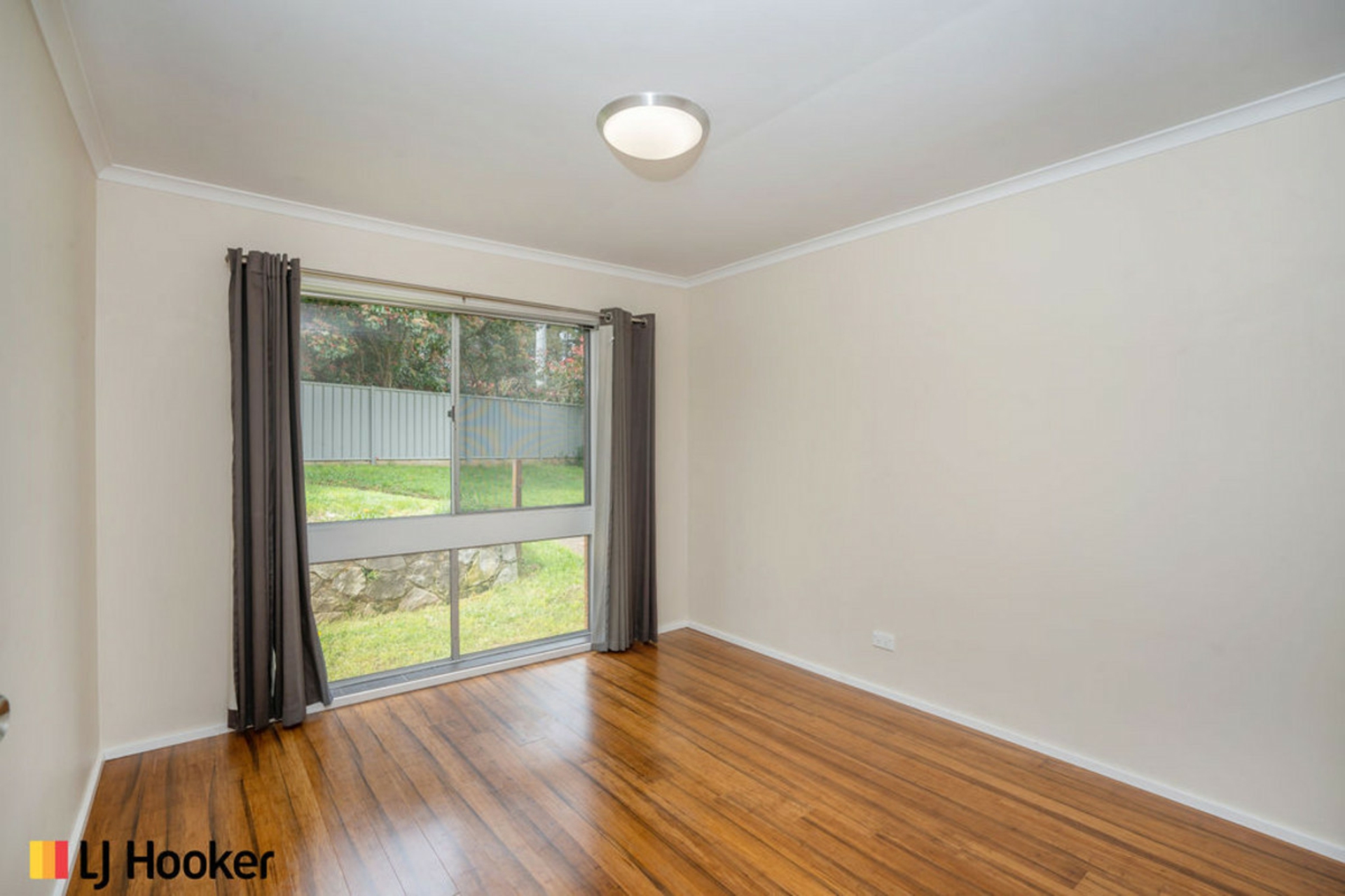 5 Lupus Place, GIRALANG