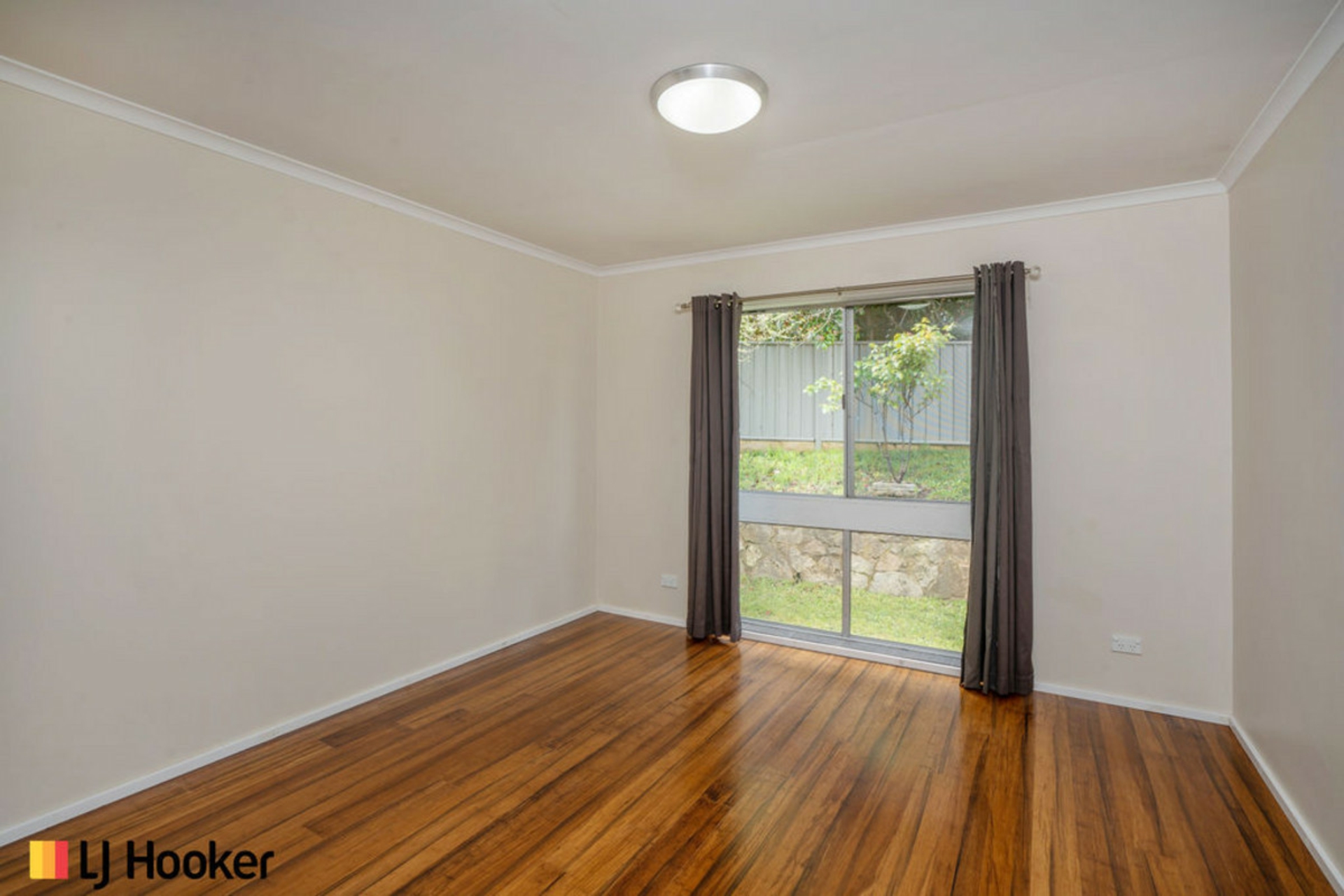 5 Lupus Place, GIRALANG