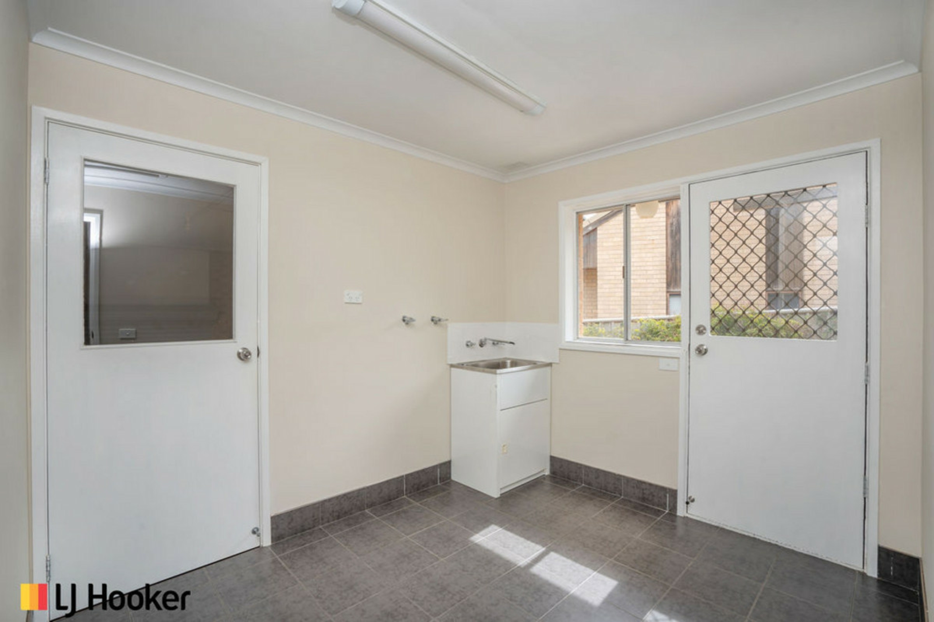 5 Lupus Place, GIRALANG