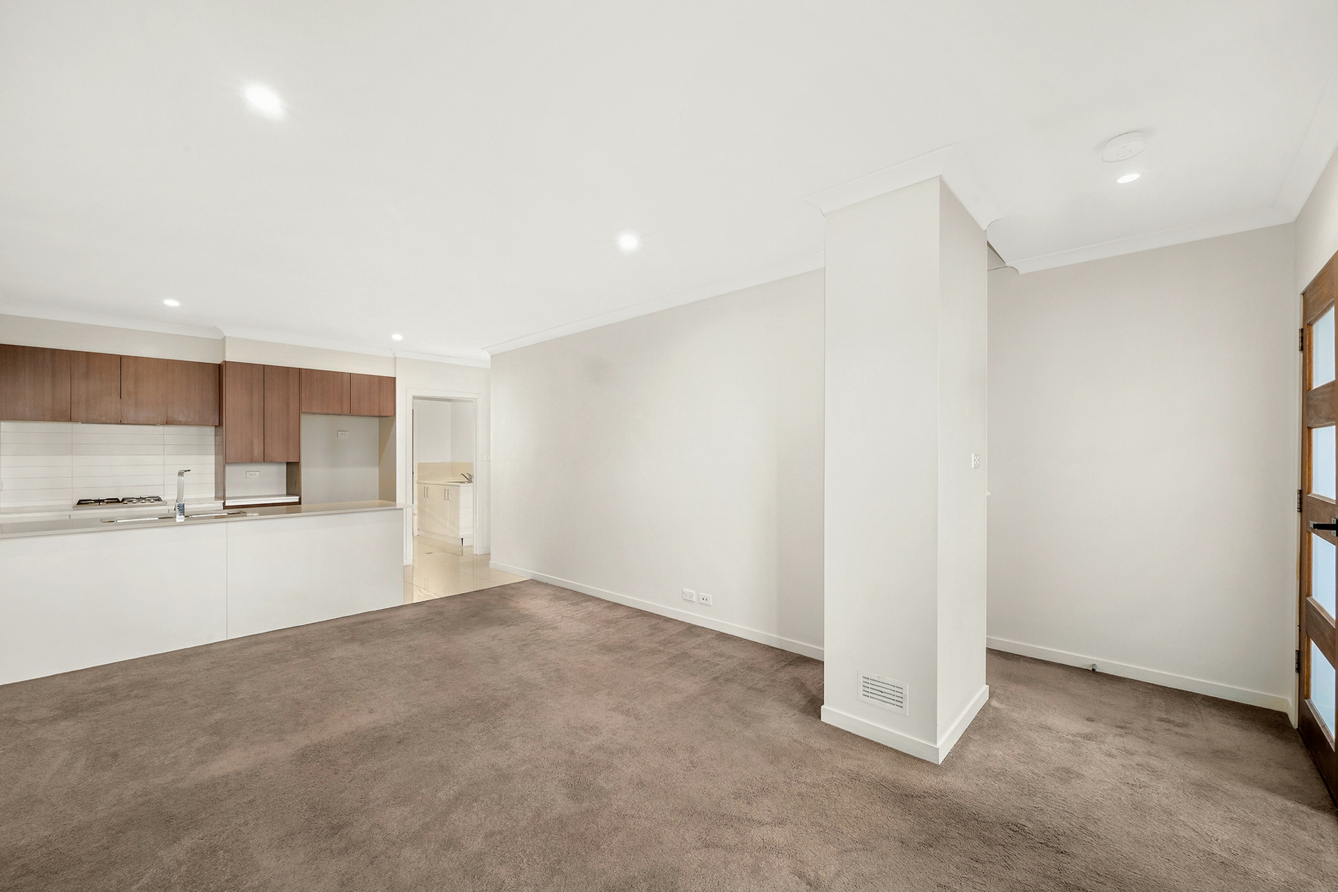 13/2 Clare Burton Crescent, FRANKLIN