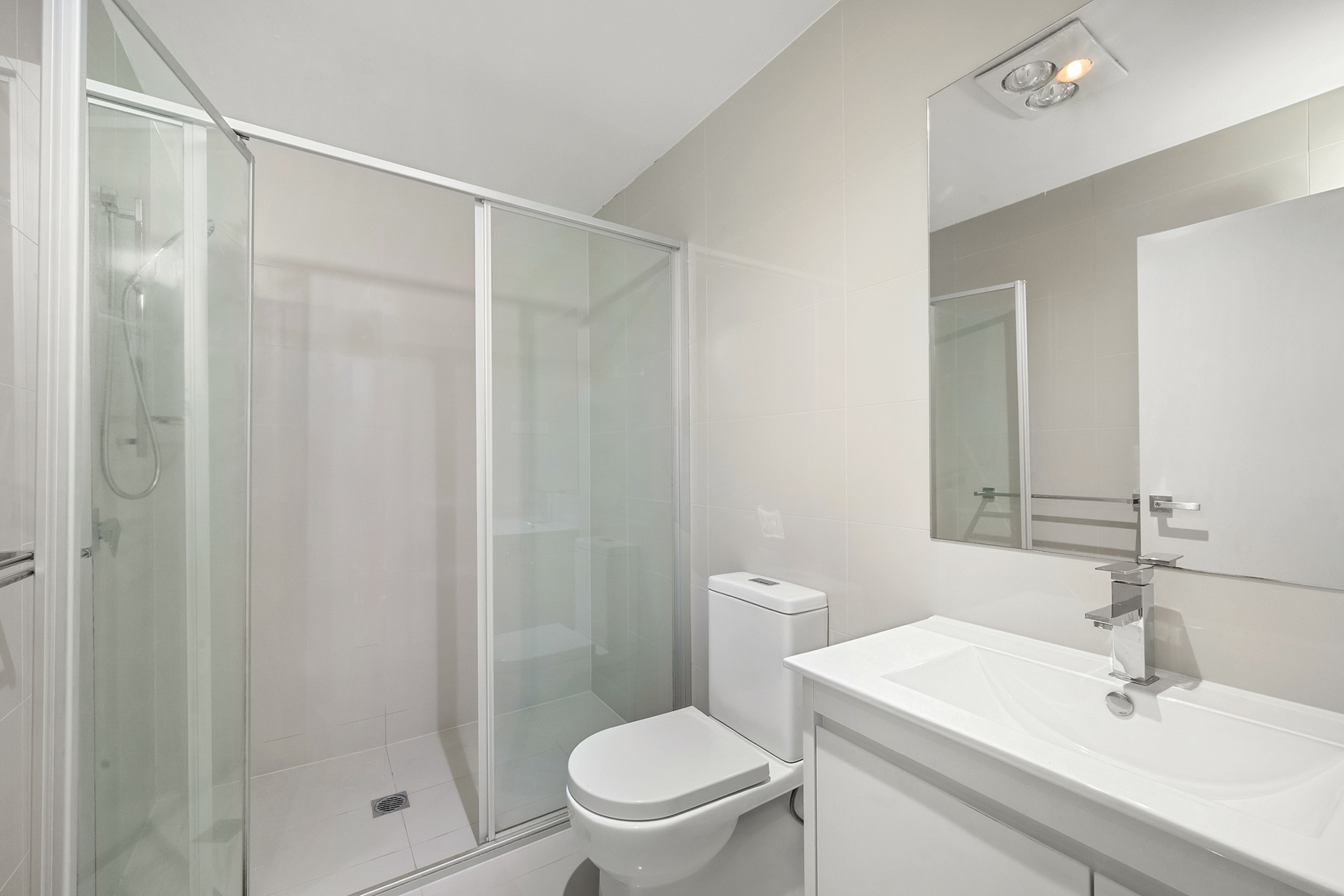 13/2 Clare Burton Crescent, FRANKLIN