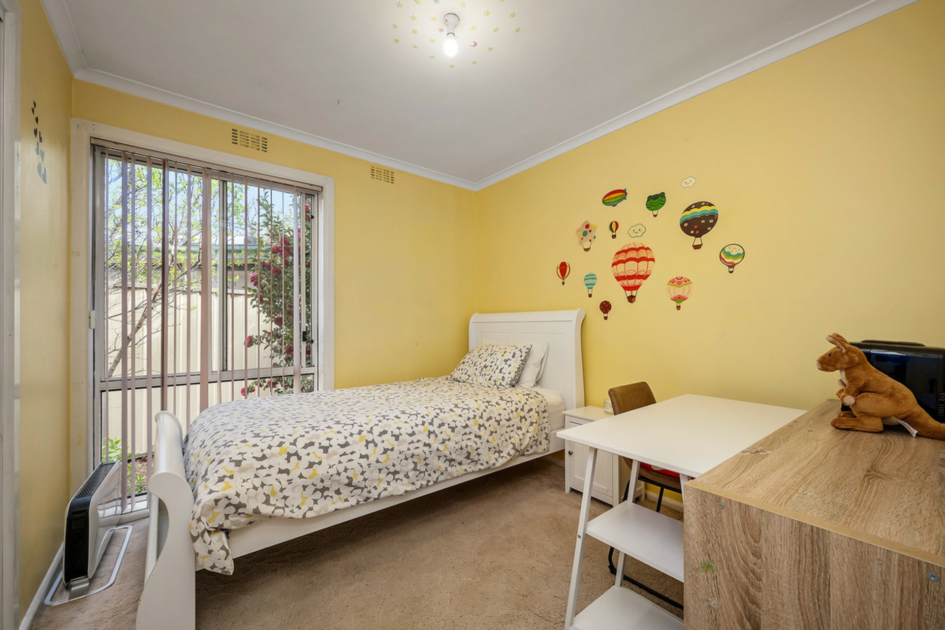 4 Melba Street — photo 9 of 15