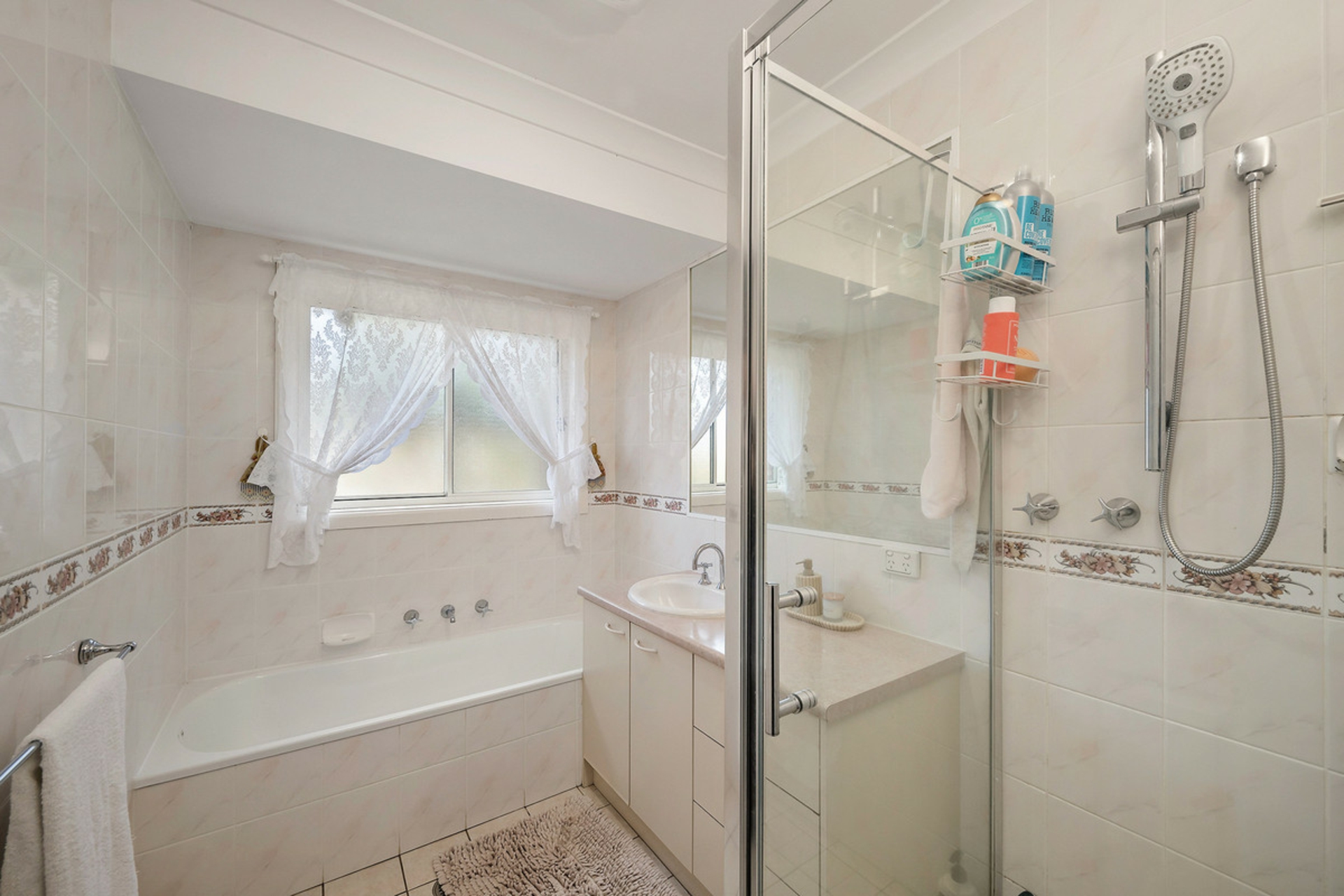 4 Melba Street — photo 10 of 15