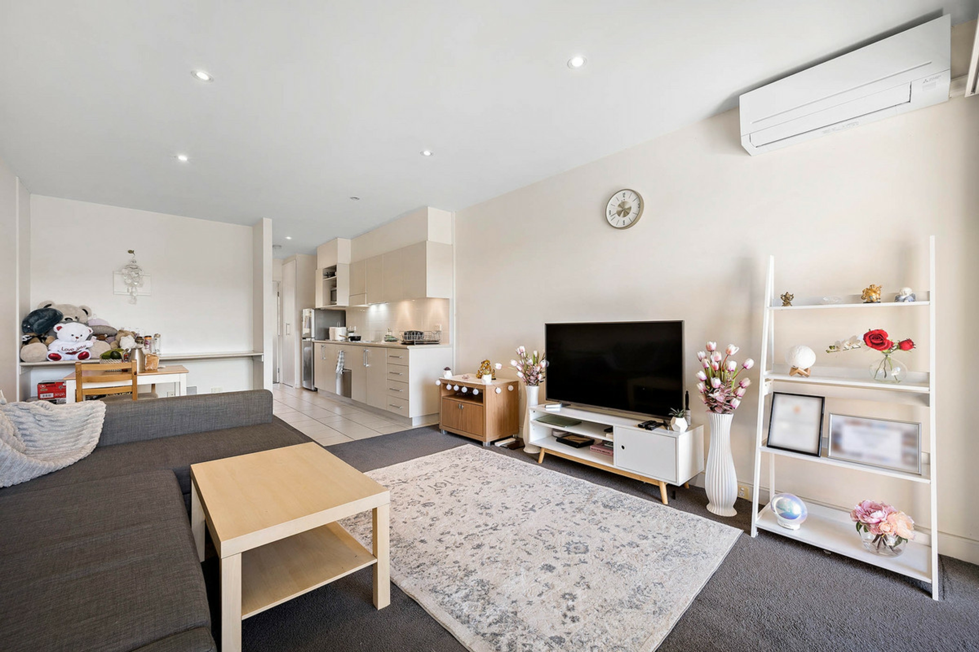 36/21 Battye Street — photo 3 of 11
