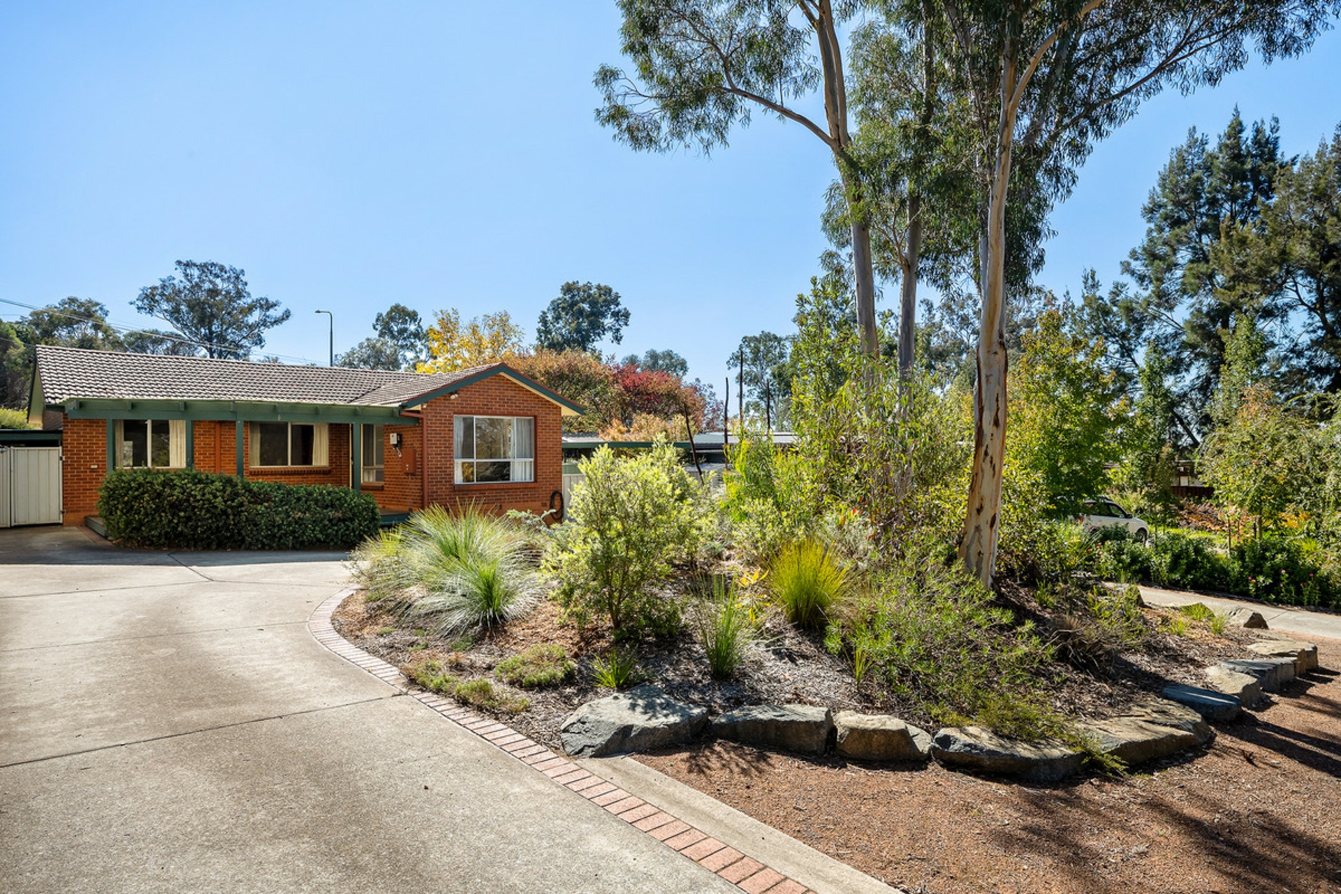 16 Clisby Close — photo from LJ Hooker Kaleen