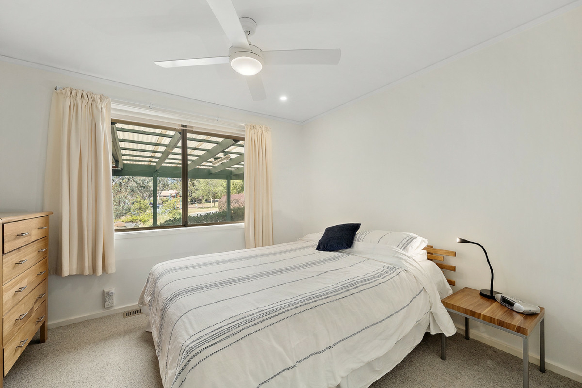 16 Clisby Close — photo 6 of 14