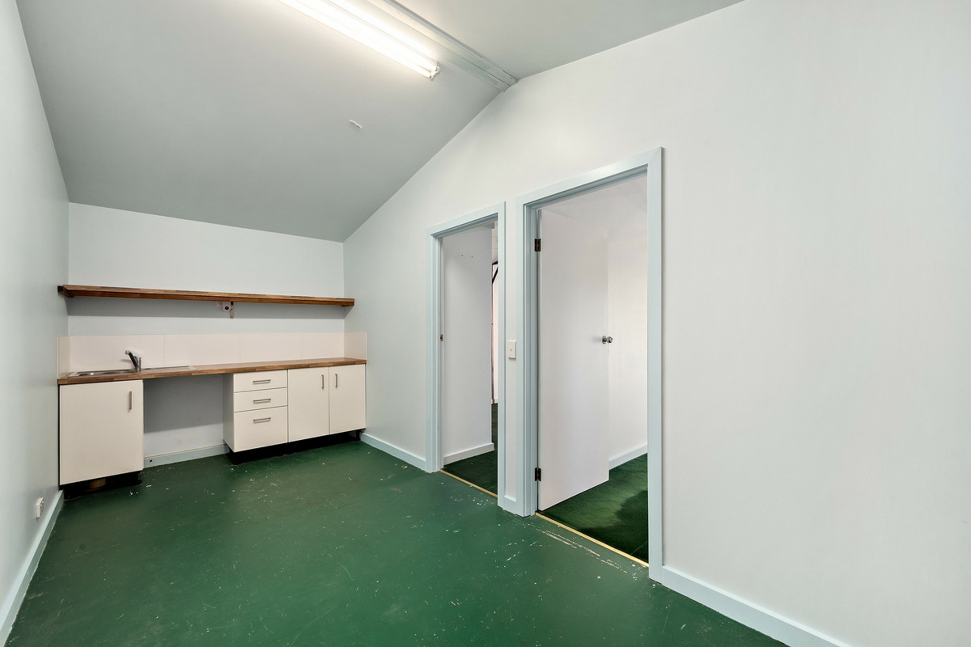 16 Clisby Close — photo 13 of 14