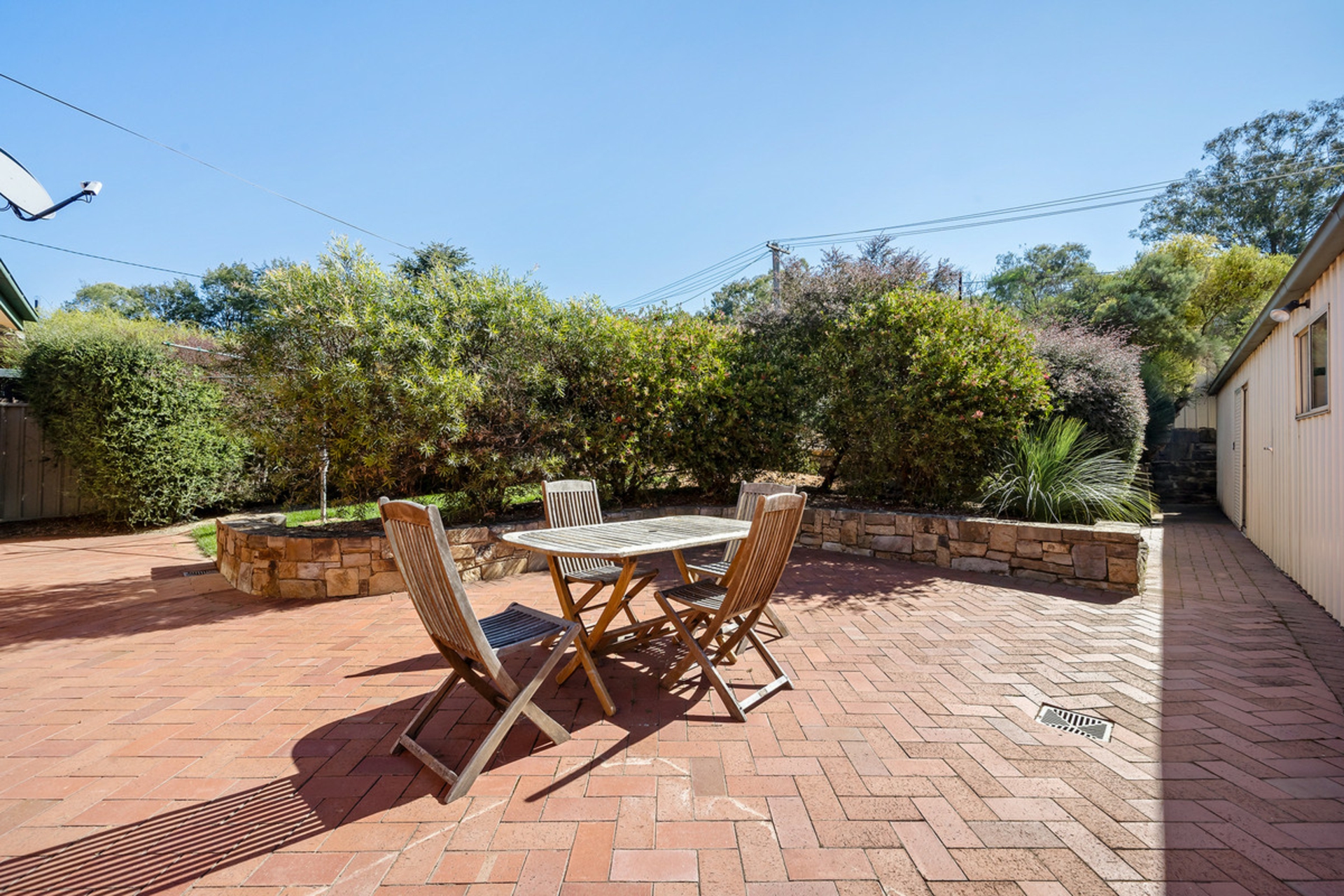 16 Clisby Close — photo 14 of 14