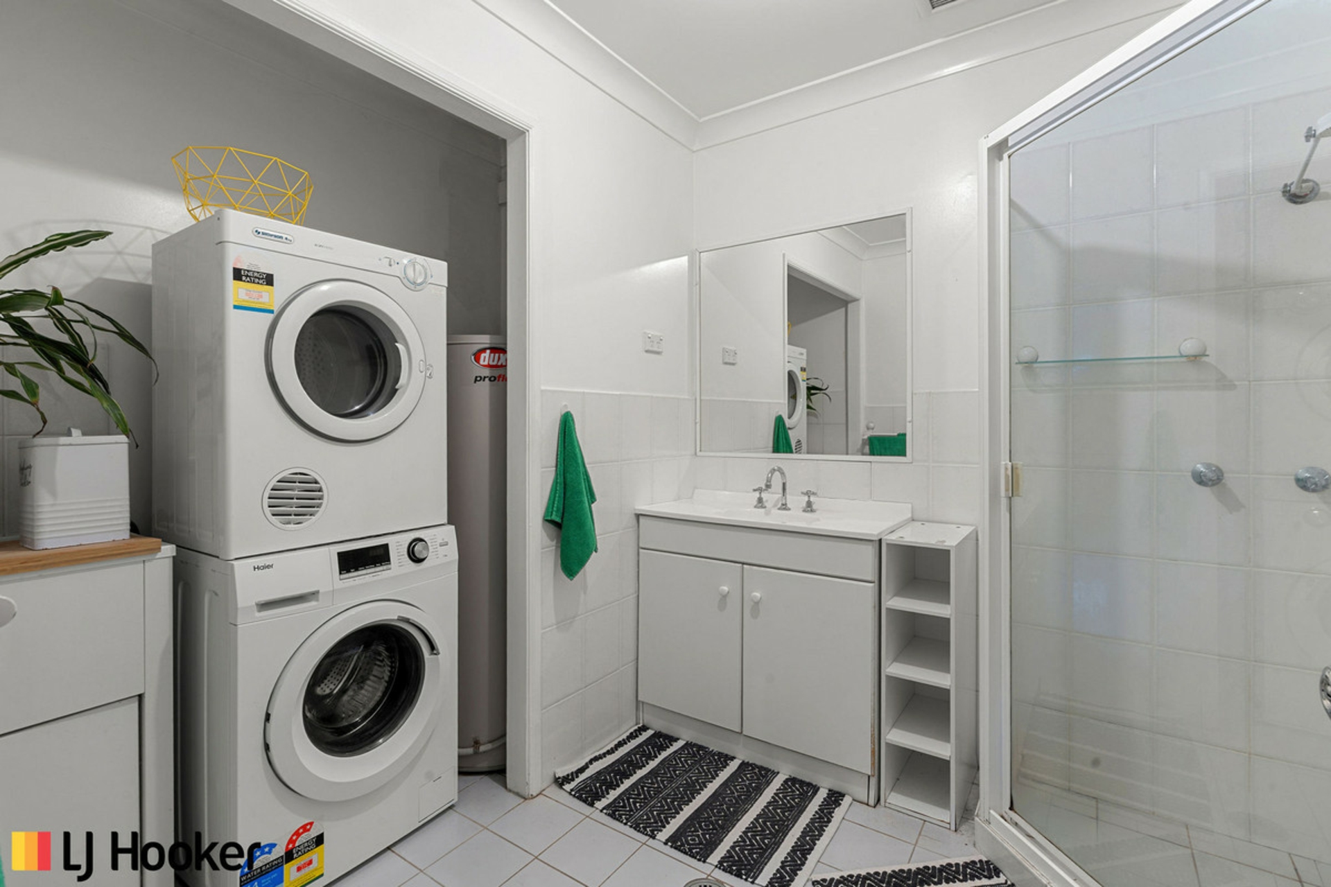 23/112 Baldwin Drive — photo 11 of 13