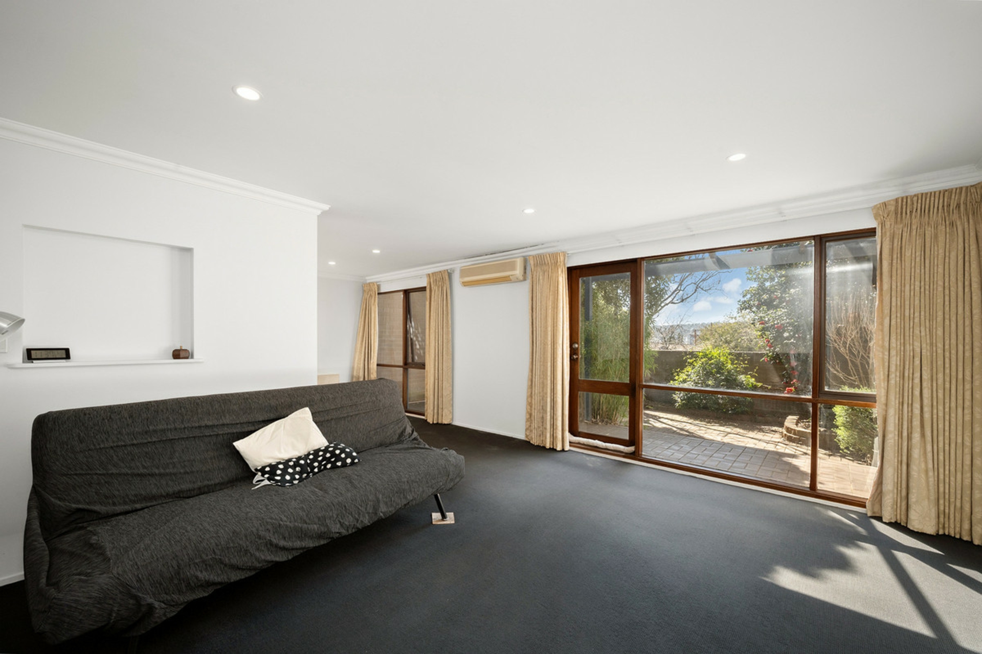 91 Barnet Close — photo 7 of 15