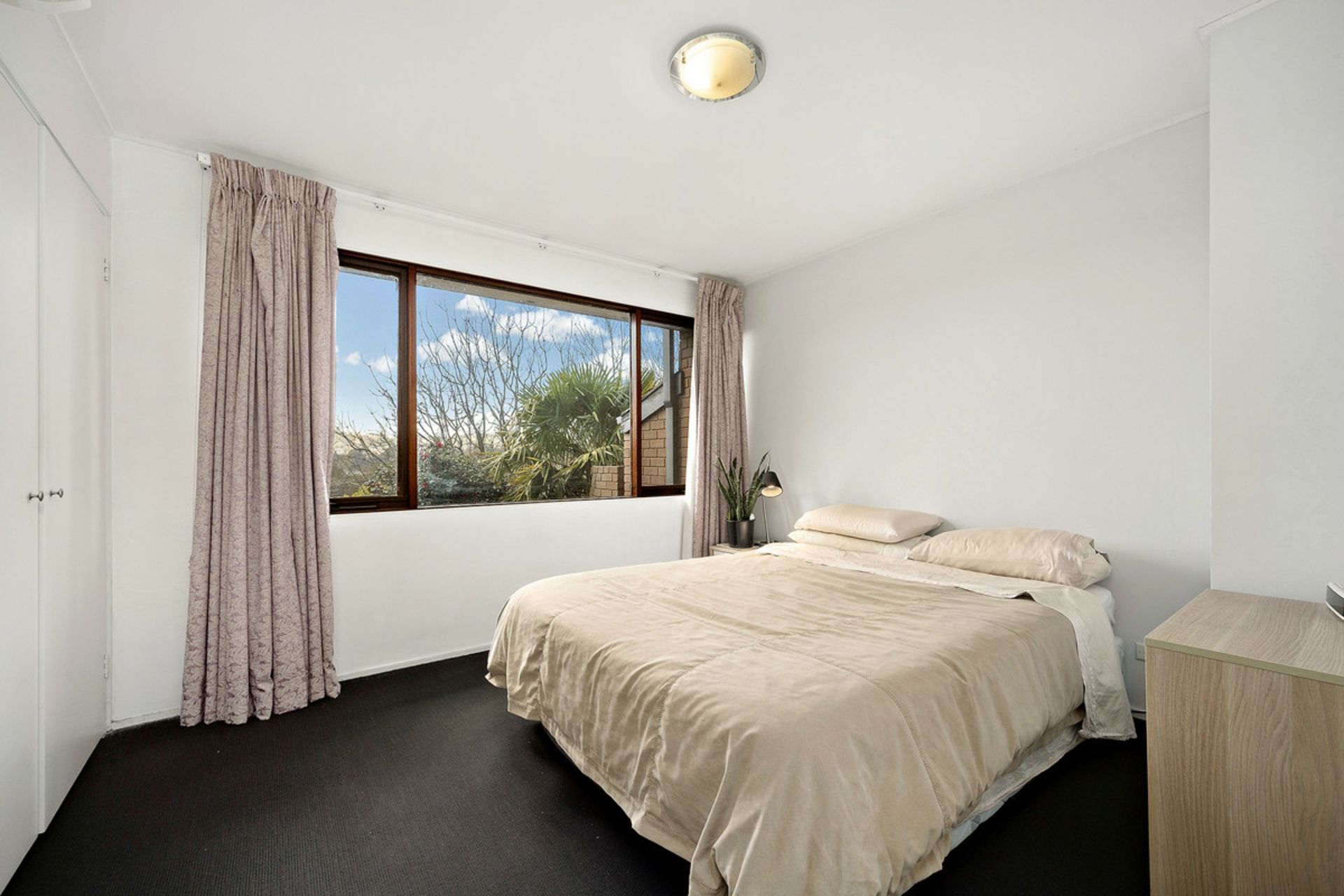 91 Barnet Close — photo 9 of 15